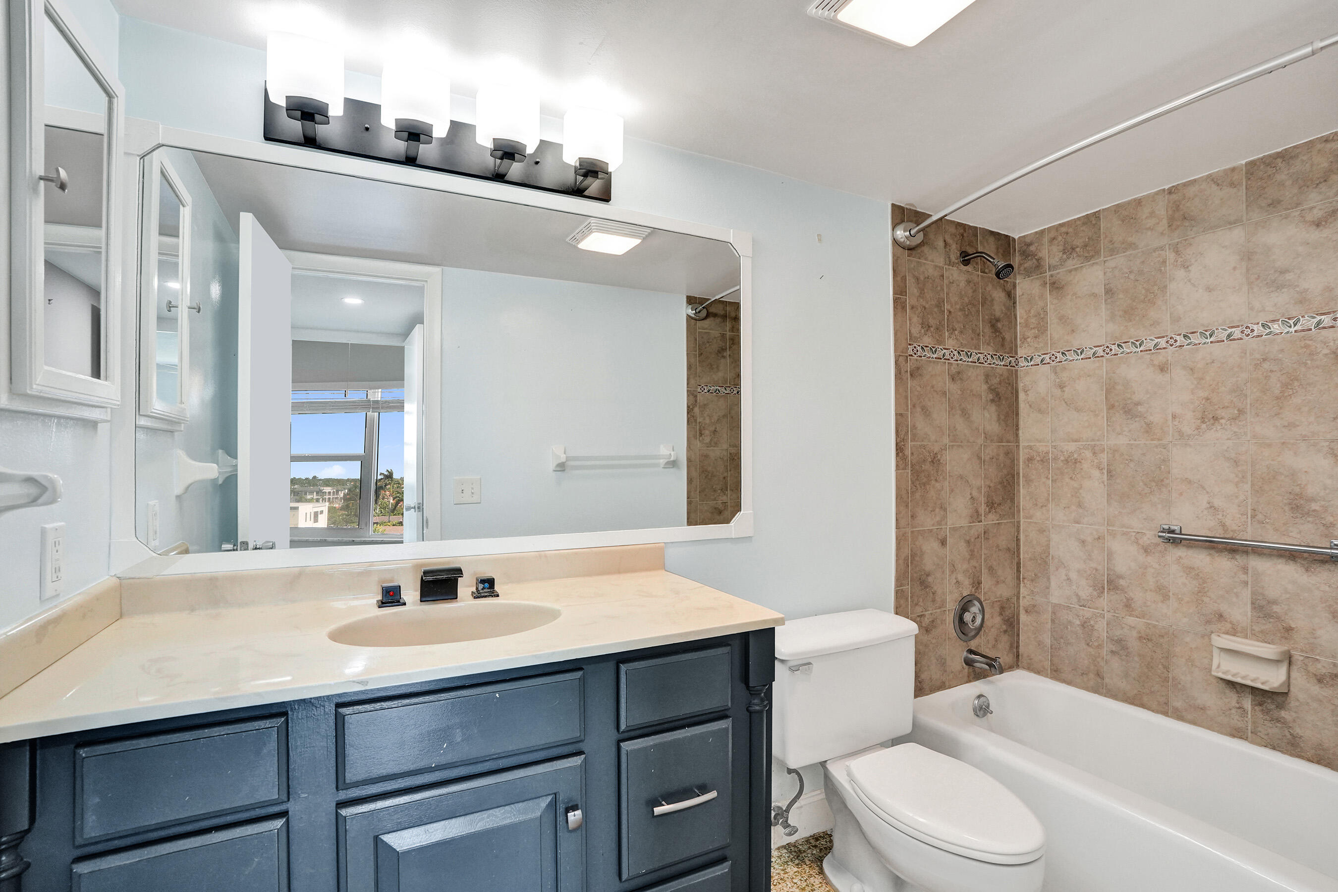2611 N Riverside #604, Pompano Beach FL 33062