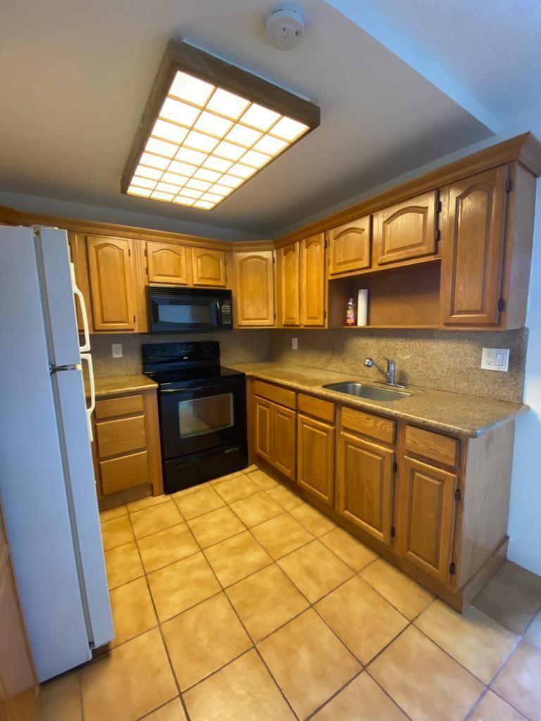 15385 S Dixie #12, Palmetto Bay FL 33157