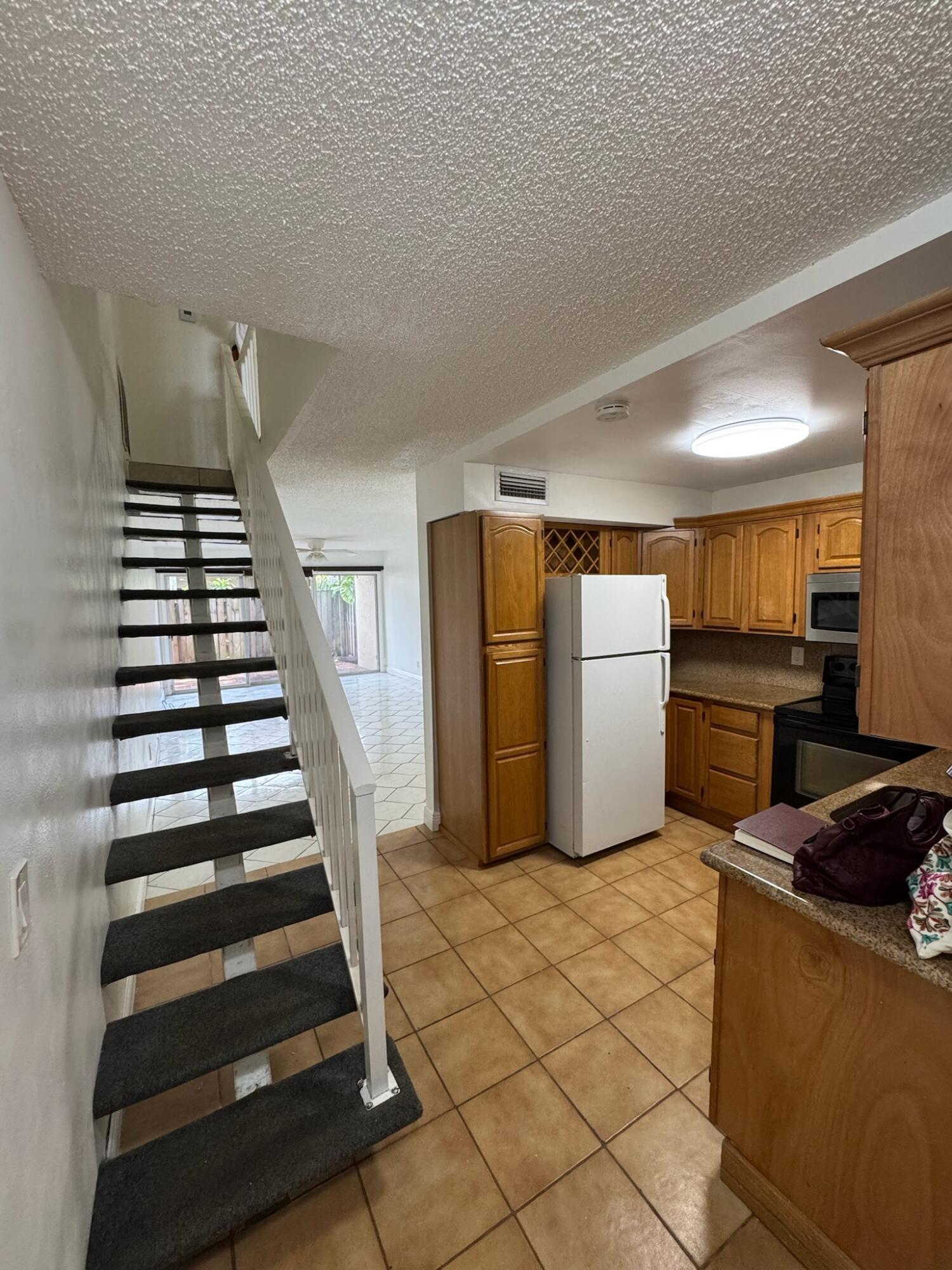 15385 S Dixie #12, Palmetto Bay FL 33157