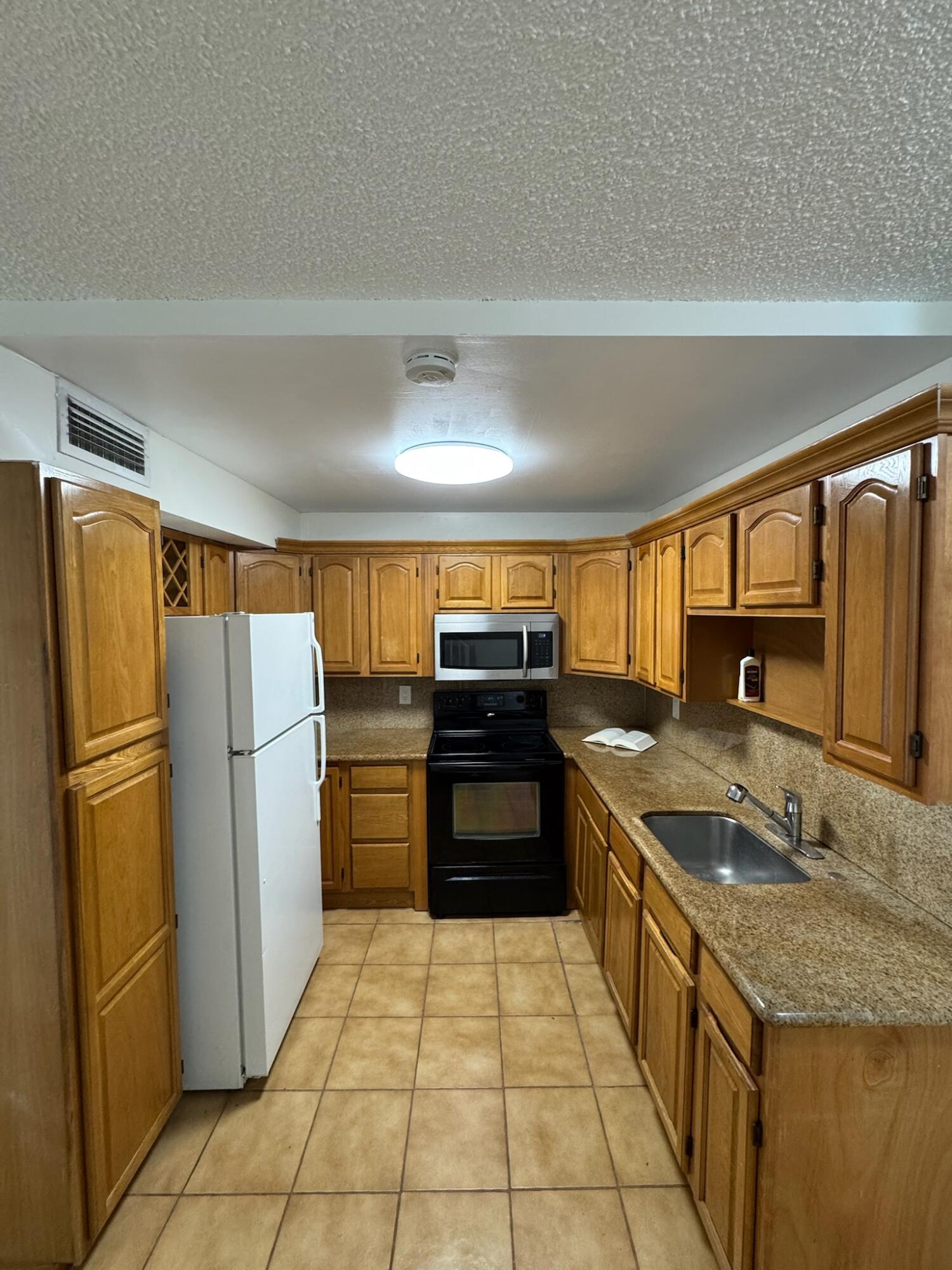 15385 S Dixie #12, Palmetto Bay FL 33157