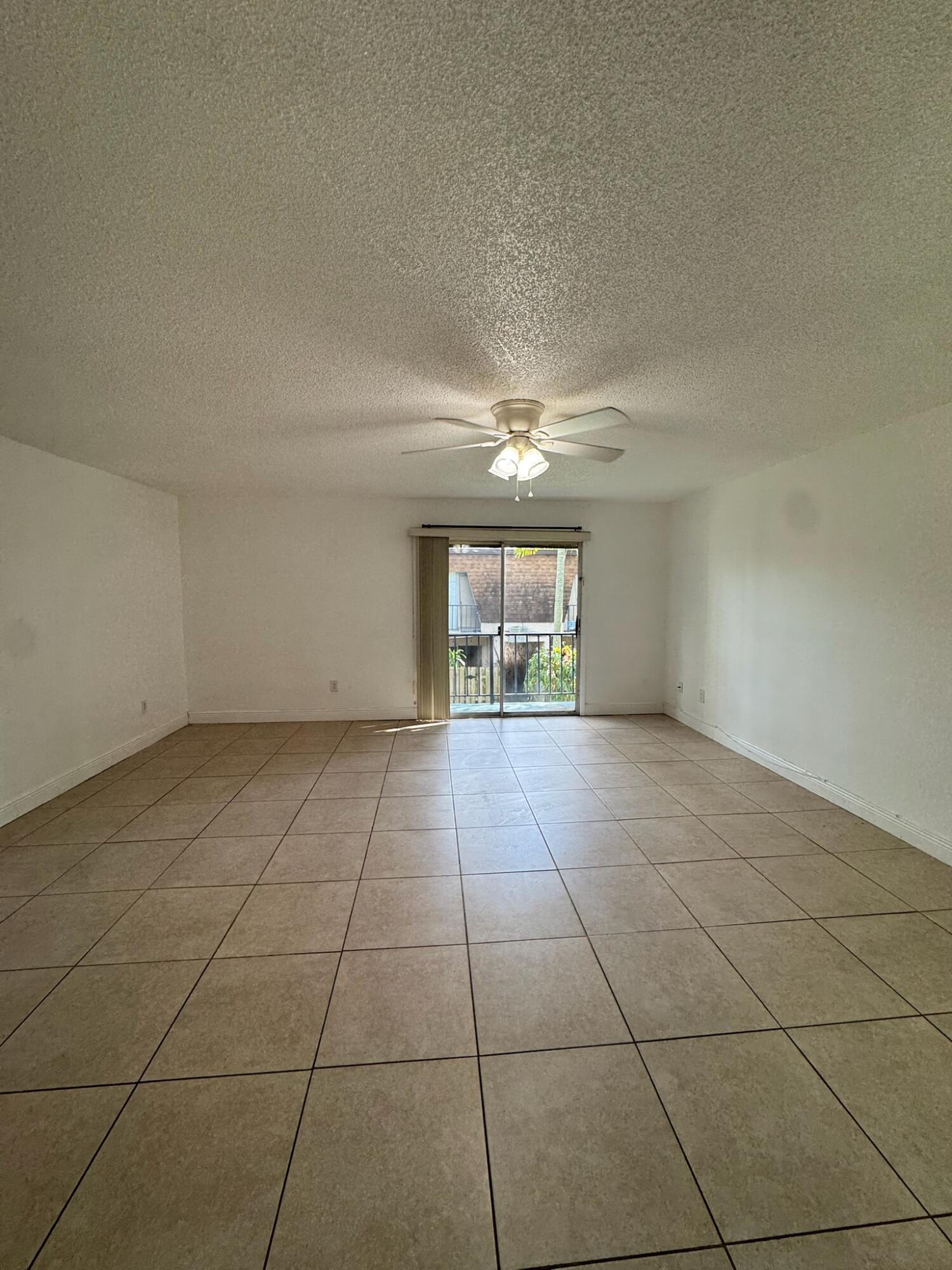 15385 S Dixie #12, Palmetto Bay FL 33157