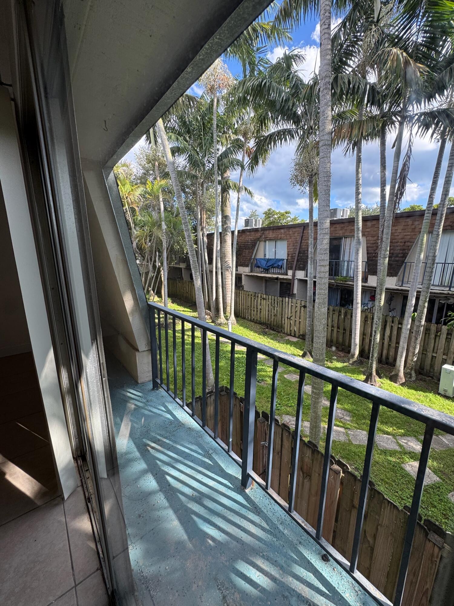 15385 S Dixie #12, Palmetto Bay FL 33157