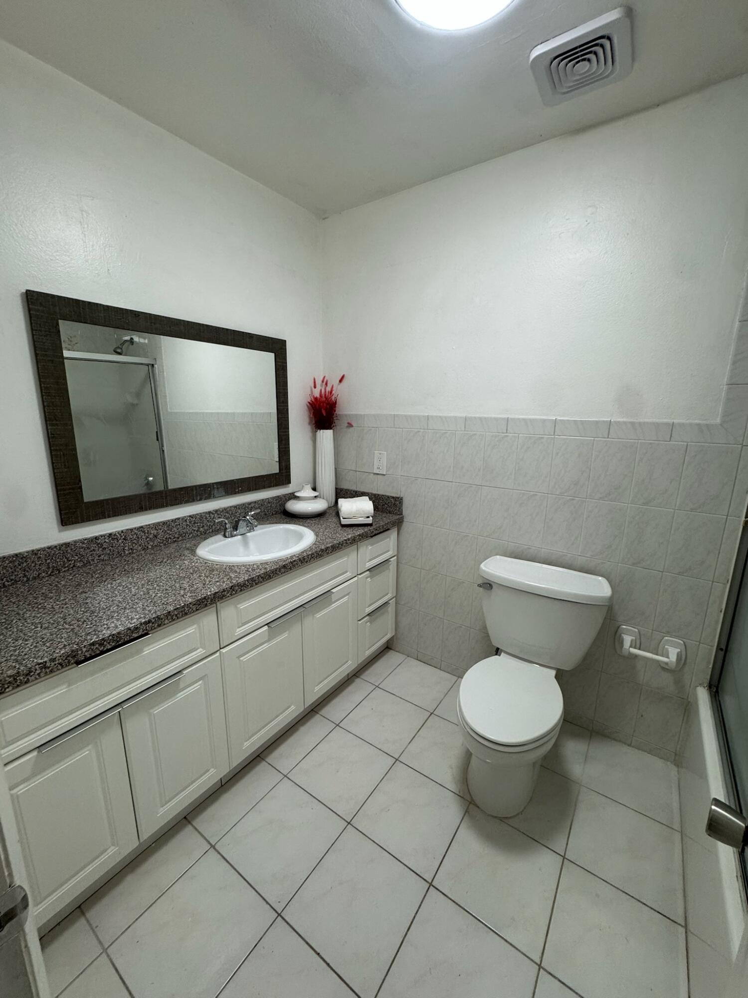 15385 S Dixie #12, Palmetto Bay FL 33157