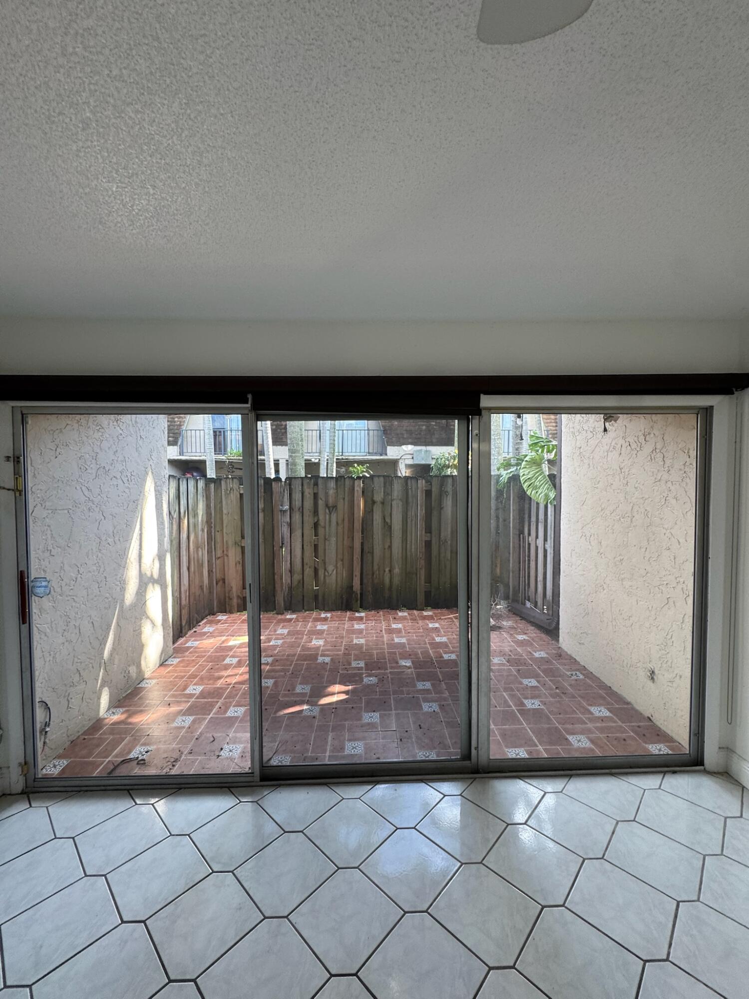 15385 S Dixie #12, Palmetto Bay FL 33157