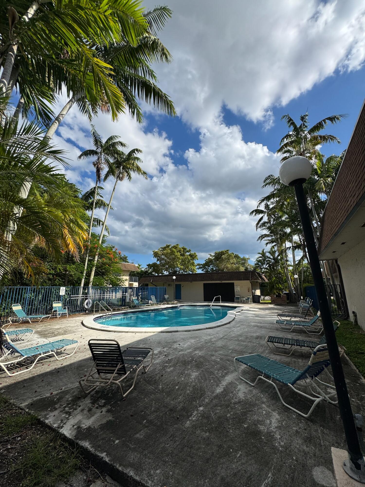 15385 S Dixie #12, Palmetto Bay FL 33157