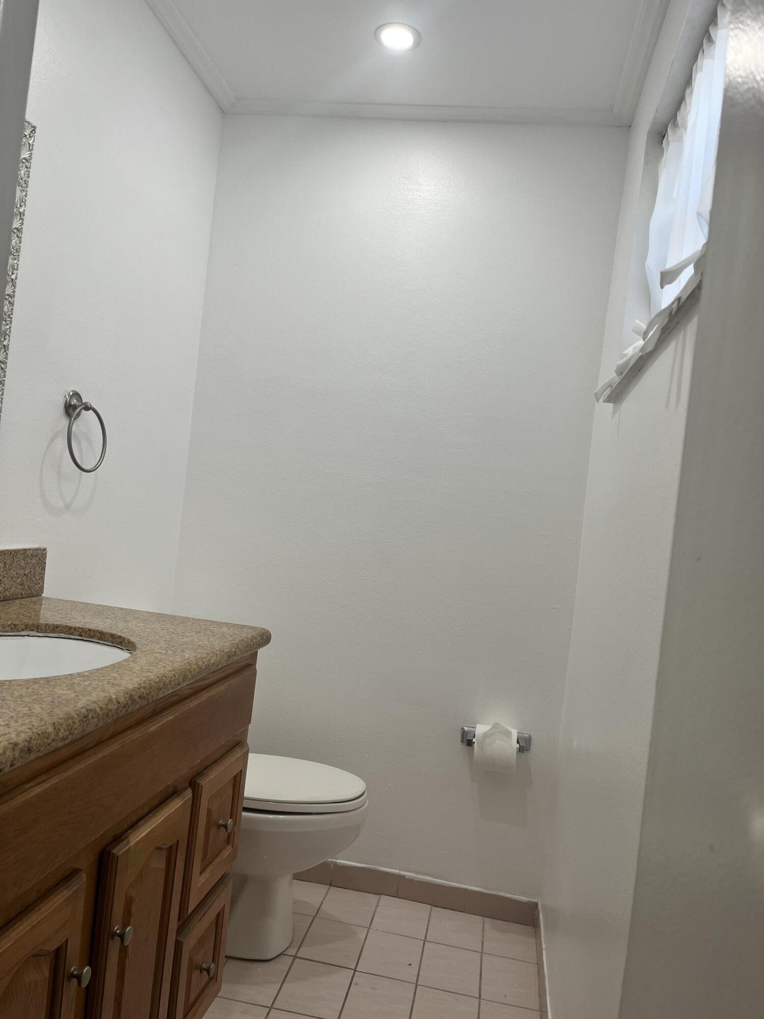 15385 S Dixie #12, Palmetto Bay FL 33157