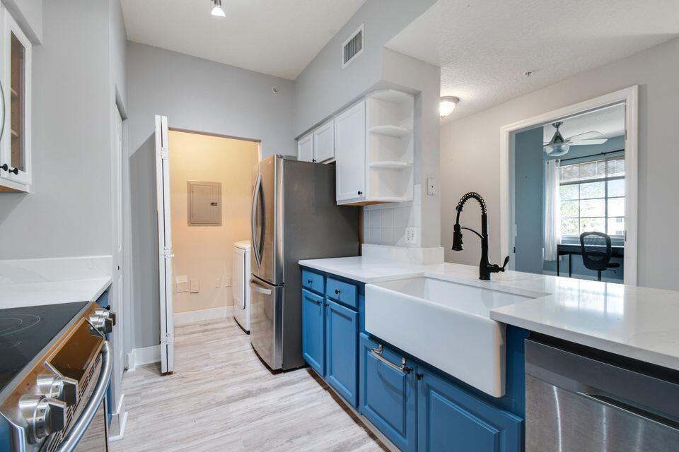 7302 W Myrtlewood Cir, Palm Beach Gardens FL 33418
