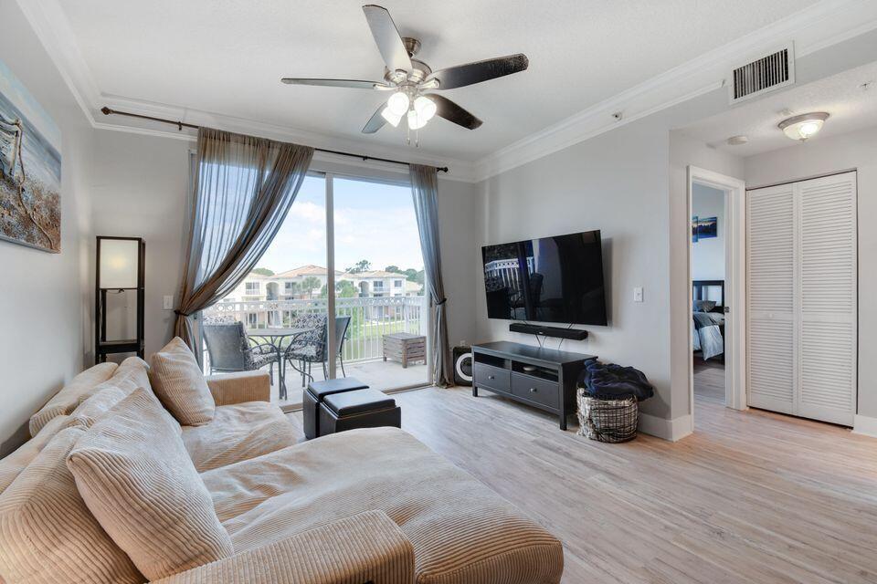 7302 W Myrtlewood Cir, Palm Beach Gardens FL 33418