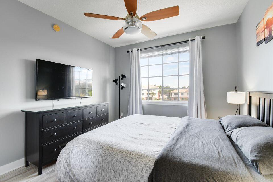 7302 W Myrtlewood Cir, Palm Beach Gardens FL 33418