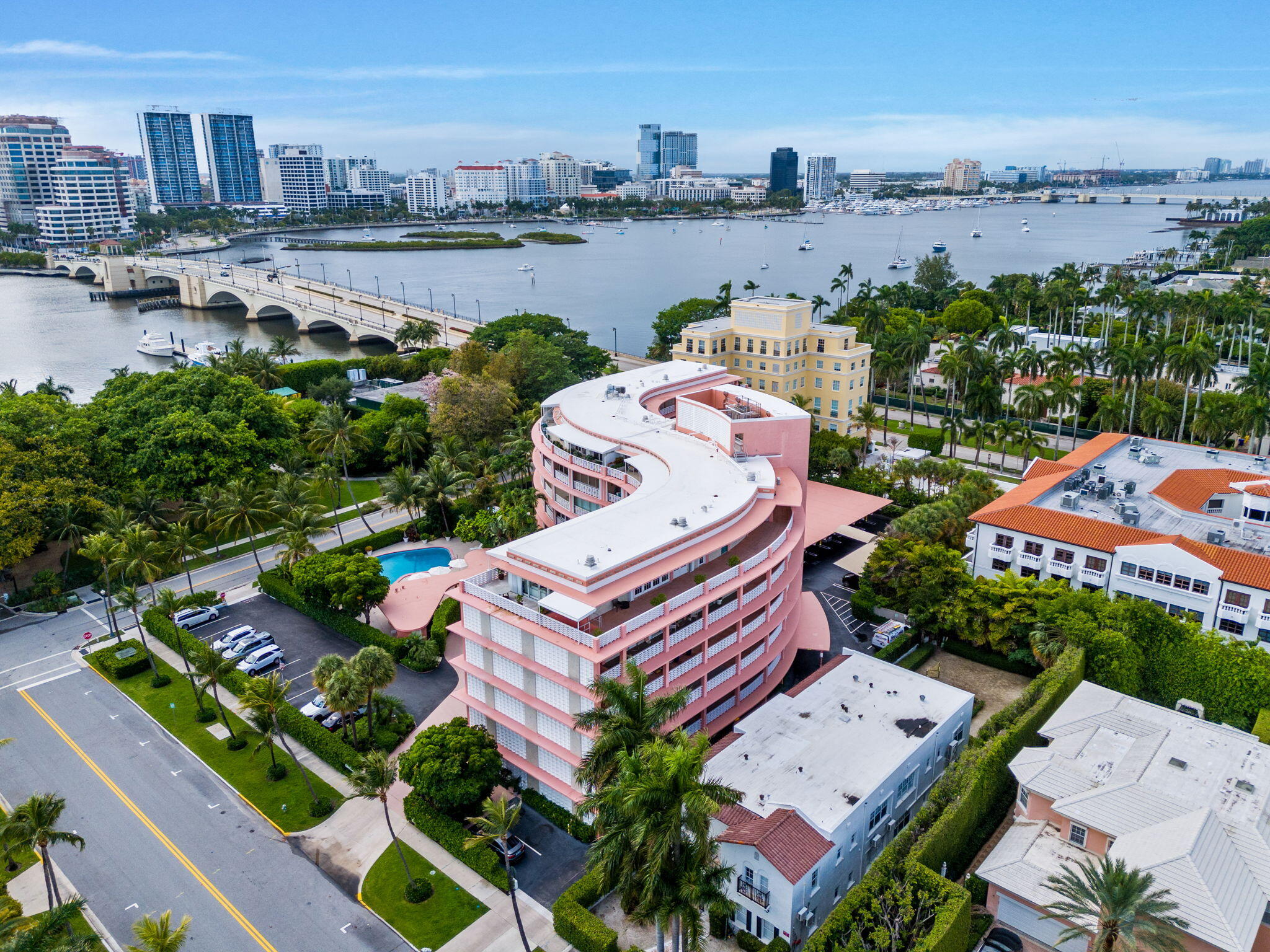 315 S Lake #3d, Palm Beach FL 33480