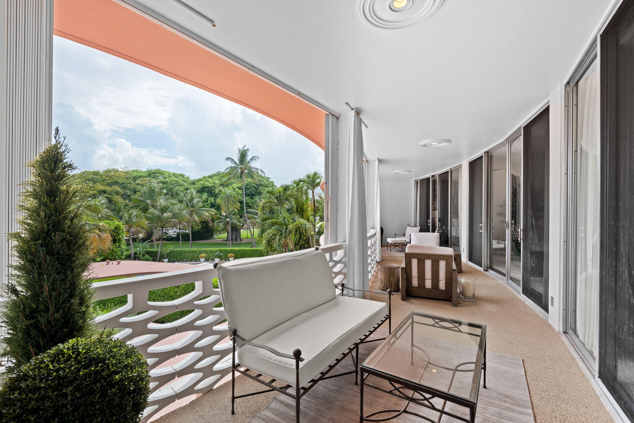 315 S Lake #3d, Palm Beach FL 33480