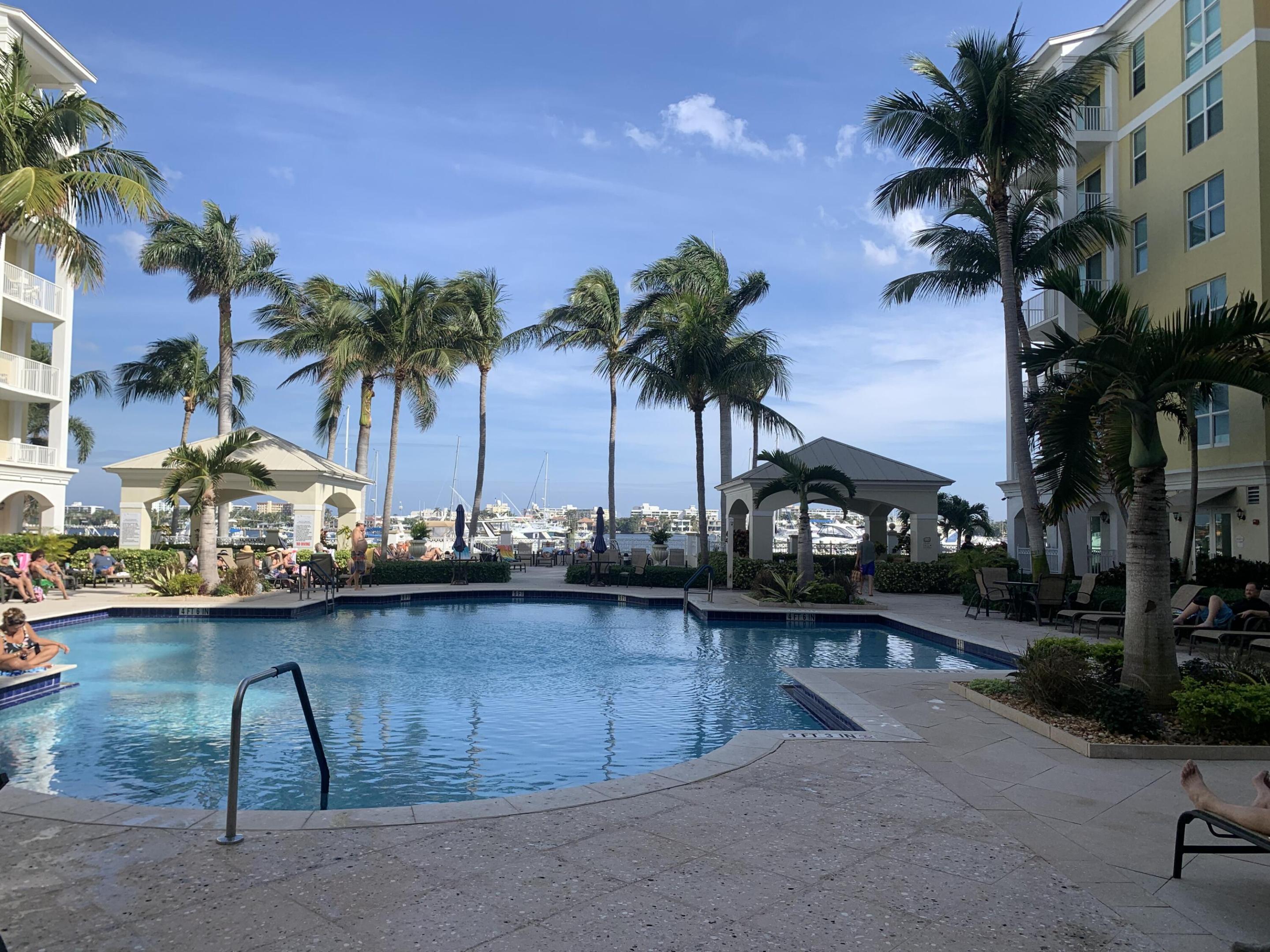806 E Windward #111, Lantana FL 33462