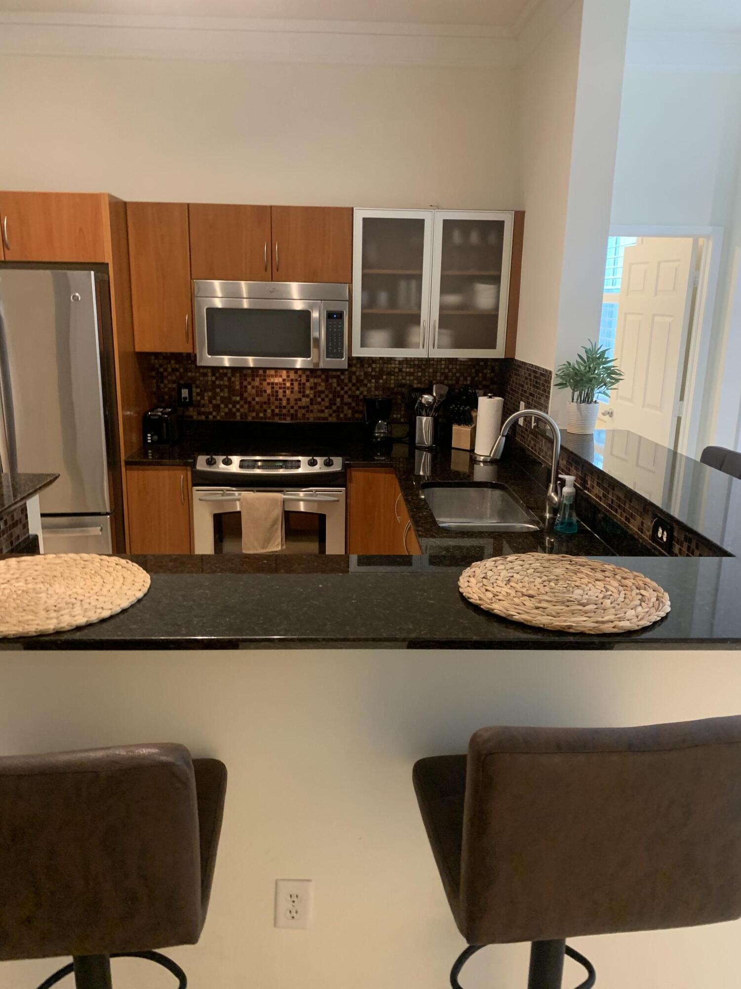 806 E Windward #111, Lantana FL 33462