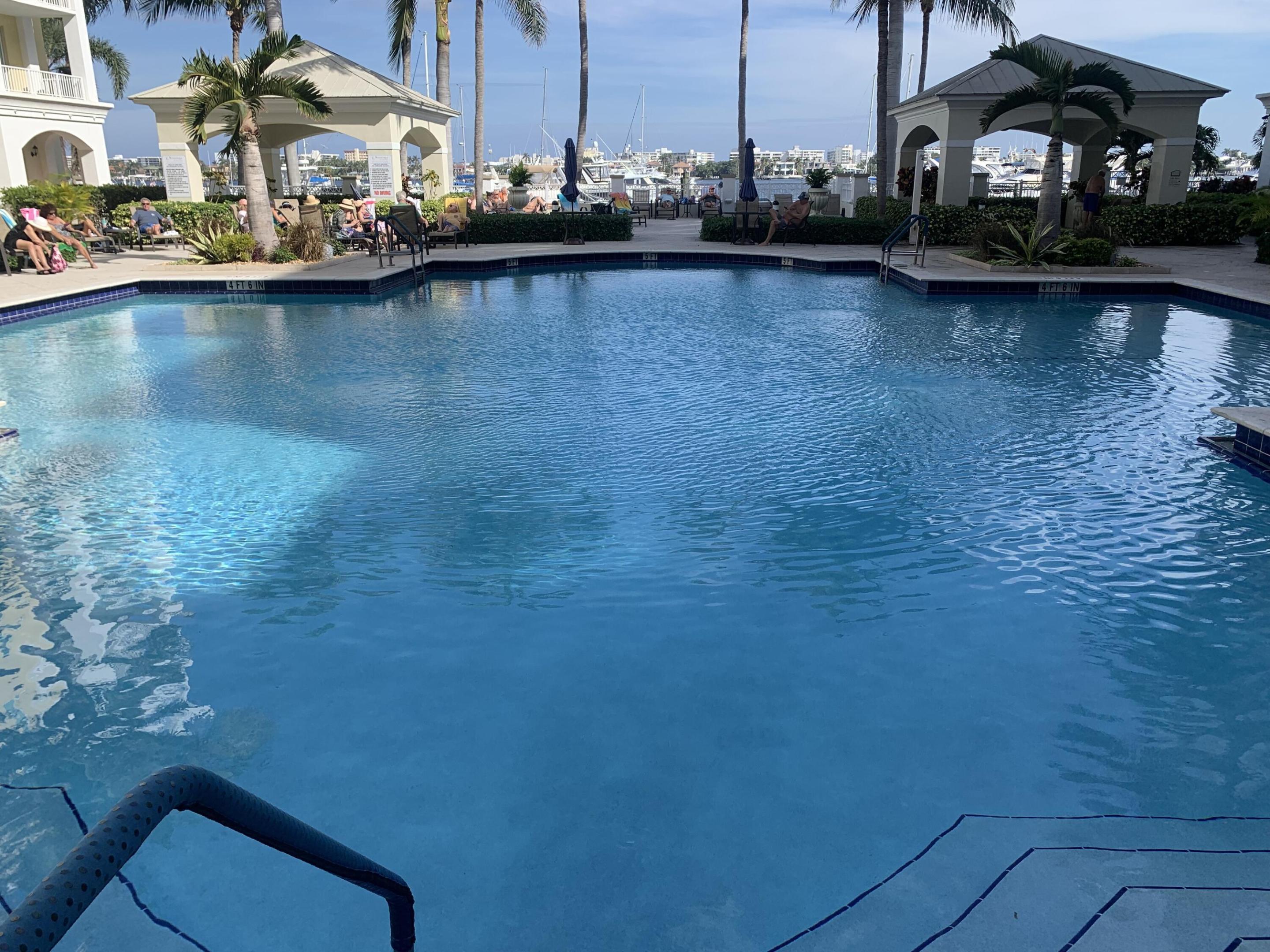 806 E Windward #111, Lantana FL 33462