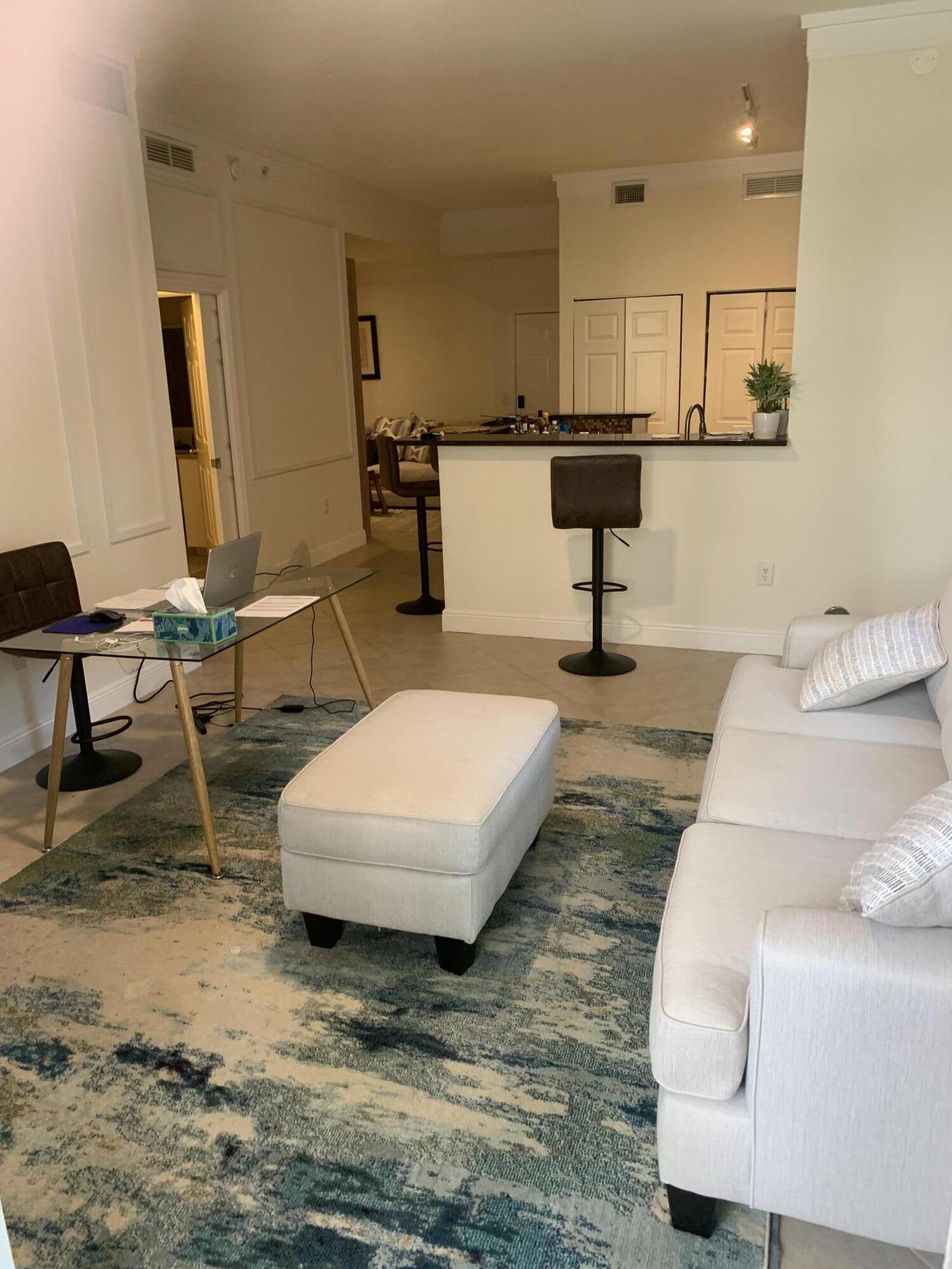 806 E Windward #111, Lantana FL 33462