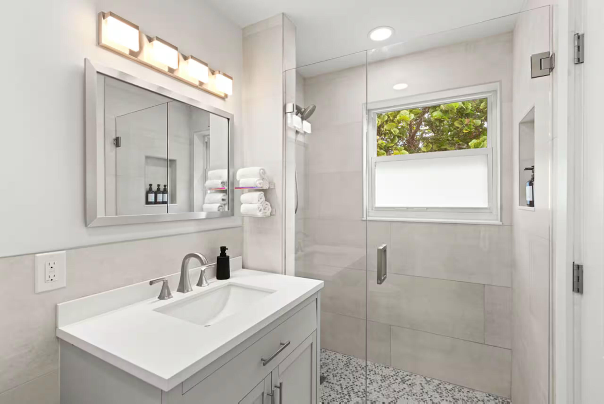 1216 Surf, Singer Island FL 33404