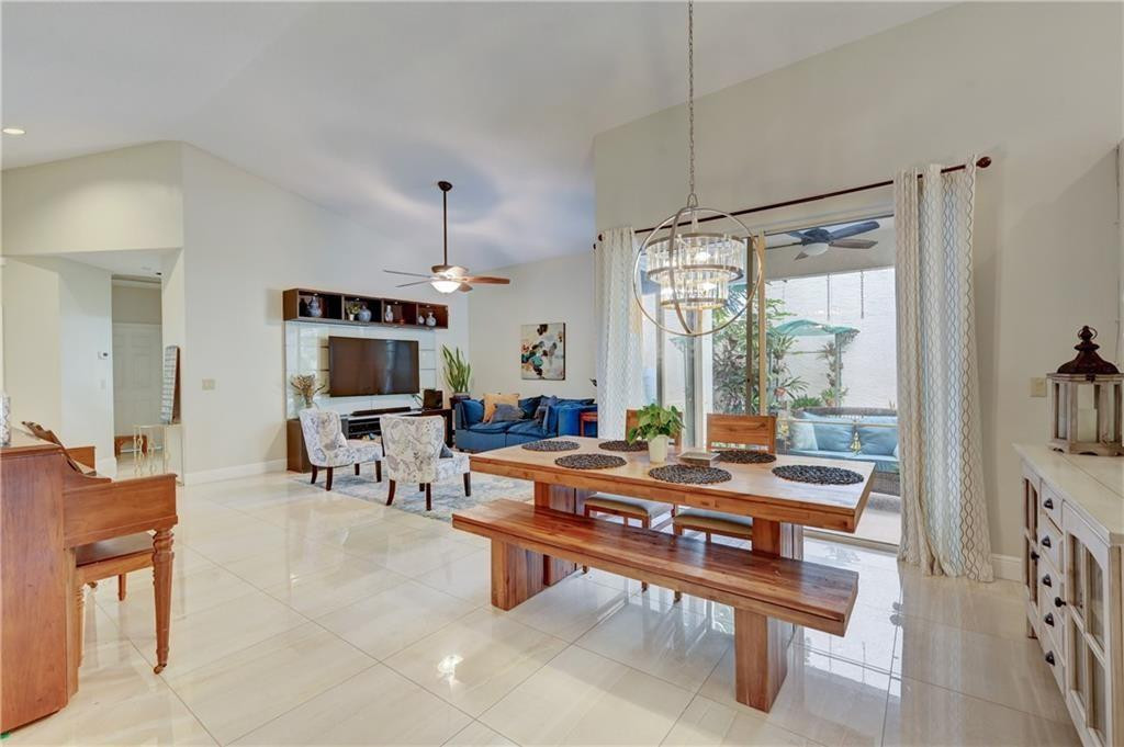 8171 Hampton Wood, Boca Raton FL 33433