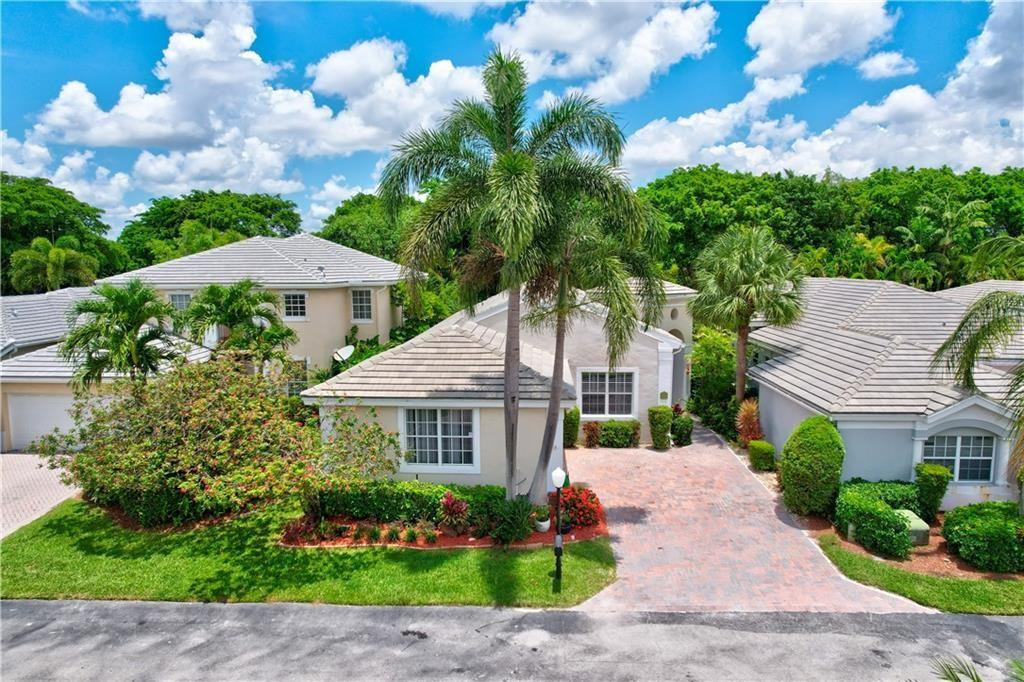 8171 Hampton Wood, Boca Raton FL 33433