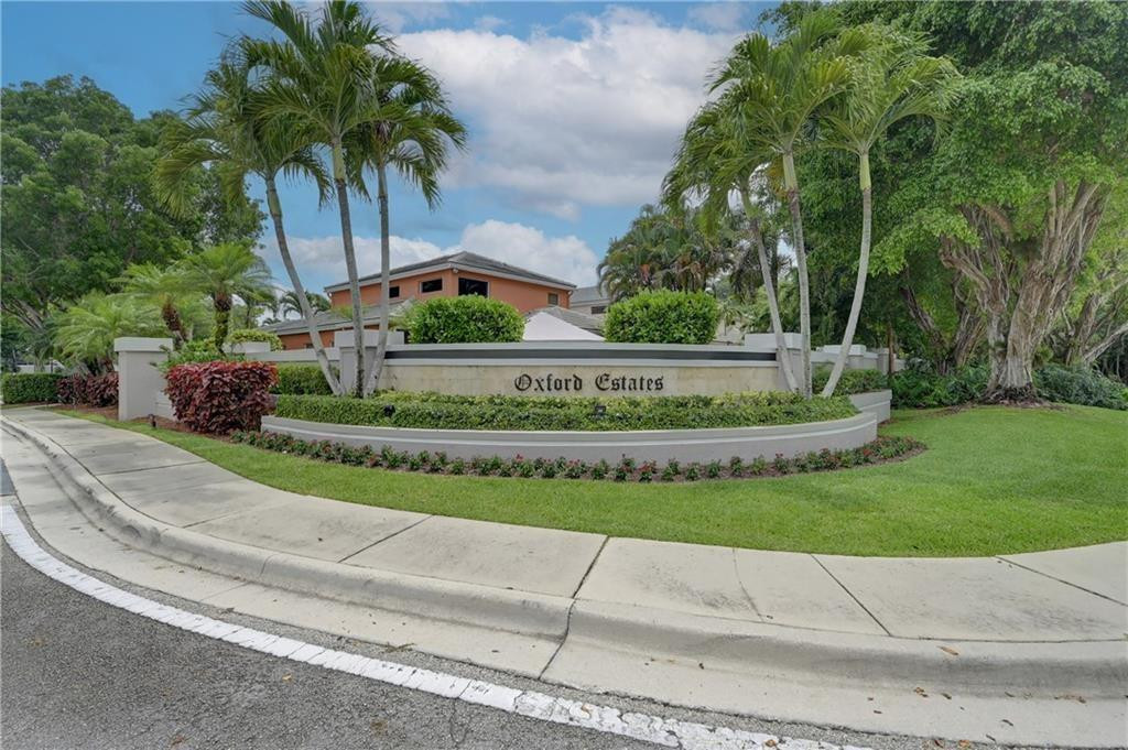 8171 Hampton Wood, Boca Raton FL 33433