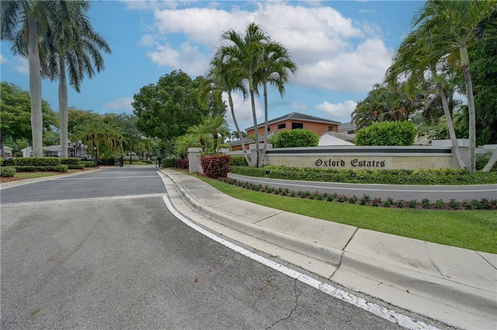 8171 Hampton Wood, Boca Raton FL 33433