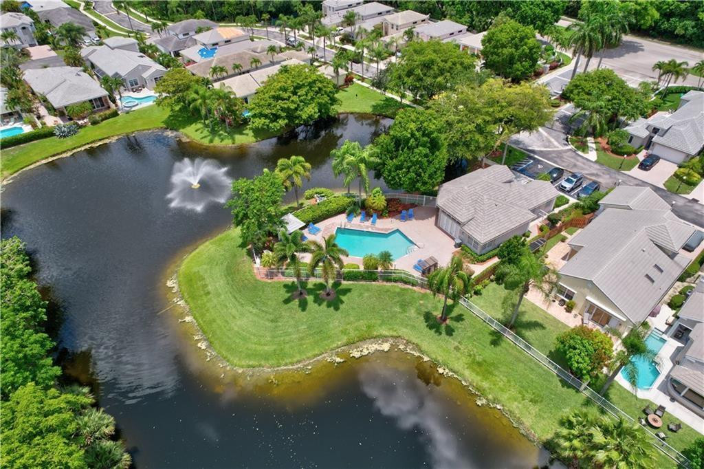 8171 Hampton Wood, Boca Raton FL 33433