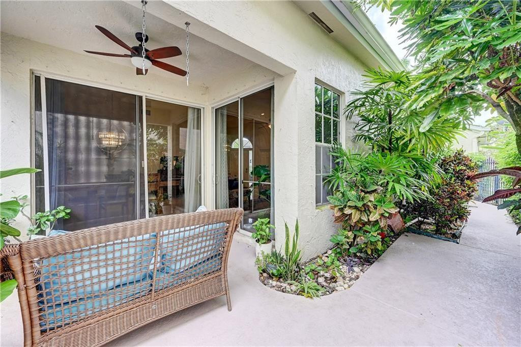 8171 Hampton Wood, Boca Raton FL 33433