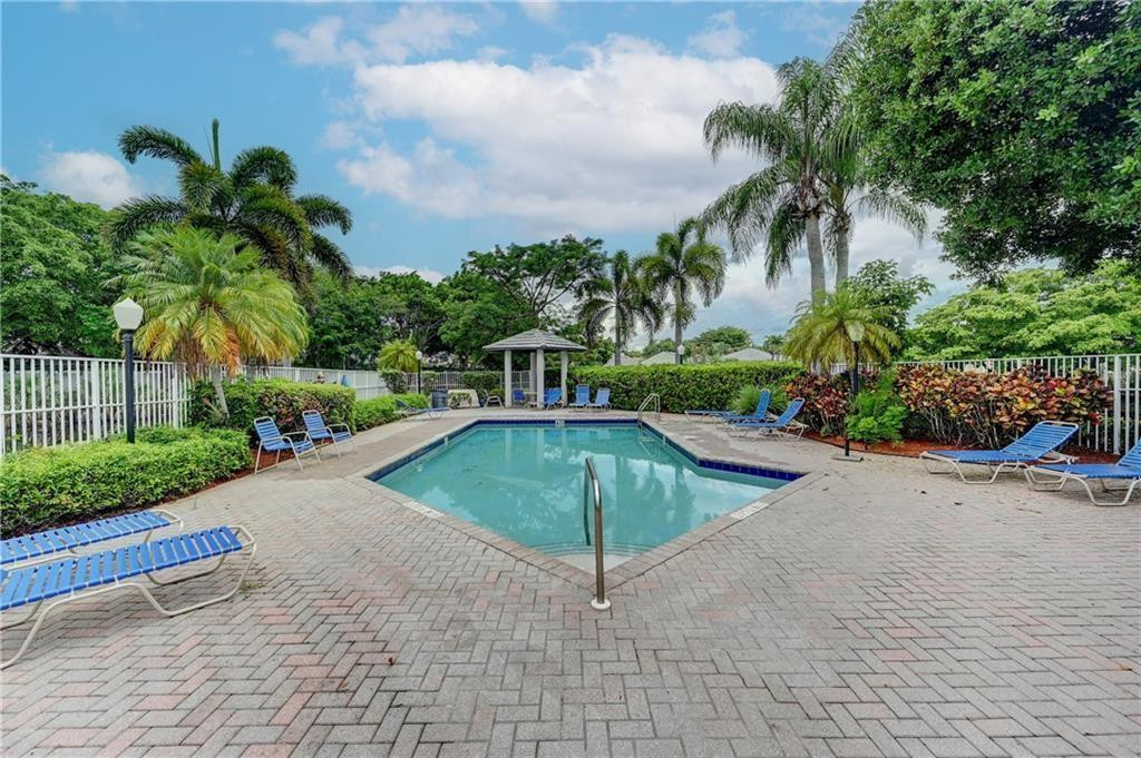 8171 Hampton Wood, Boca Raton FL 33433