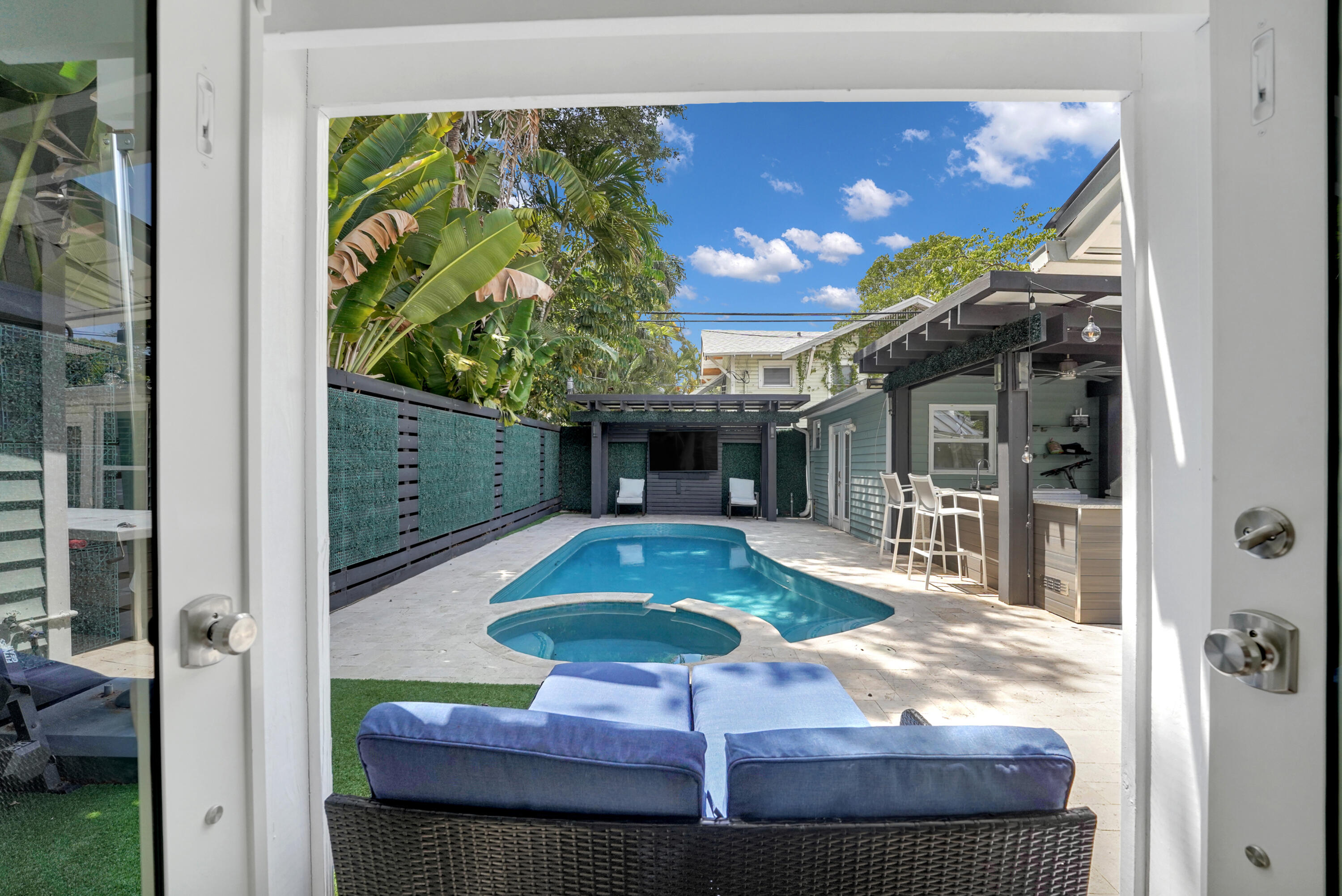 1216 SE 1st, Fort Lauderdale FL 33301