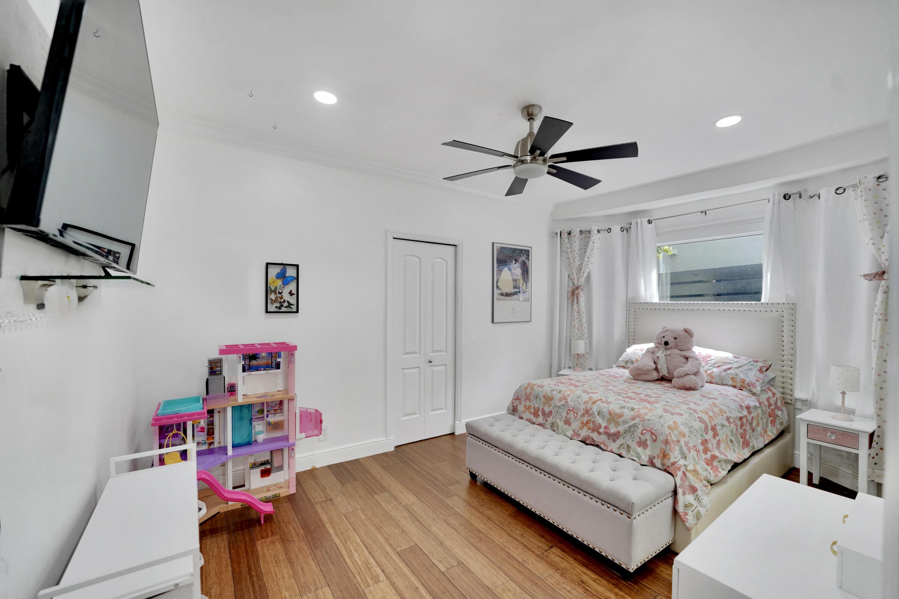 1216 SE 1st, Fort Lauderdale FL 33301