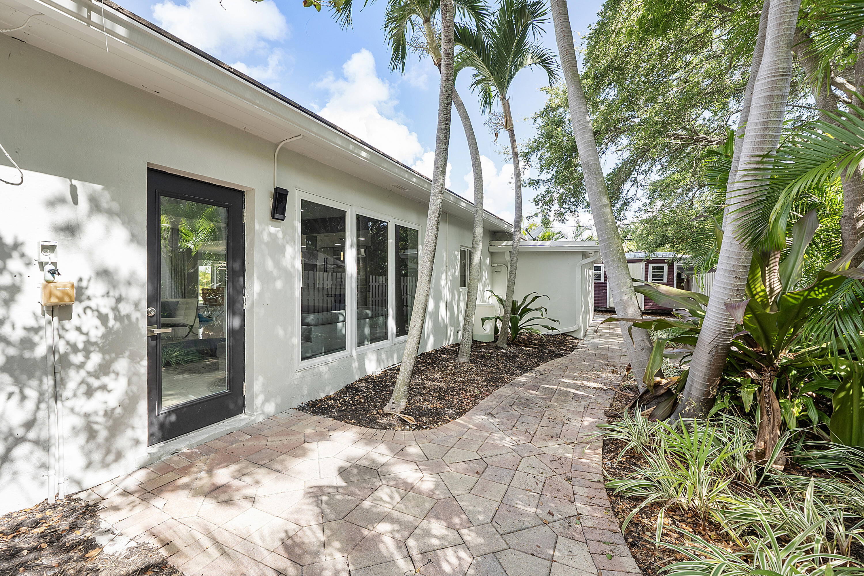 1900 NE 16th, Fort Lauderdale FL 33305