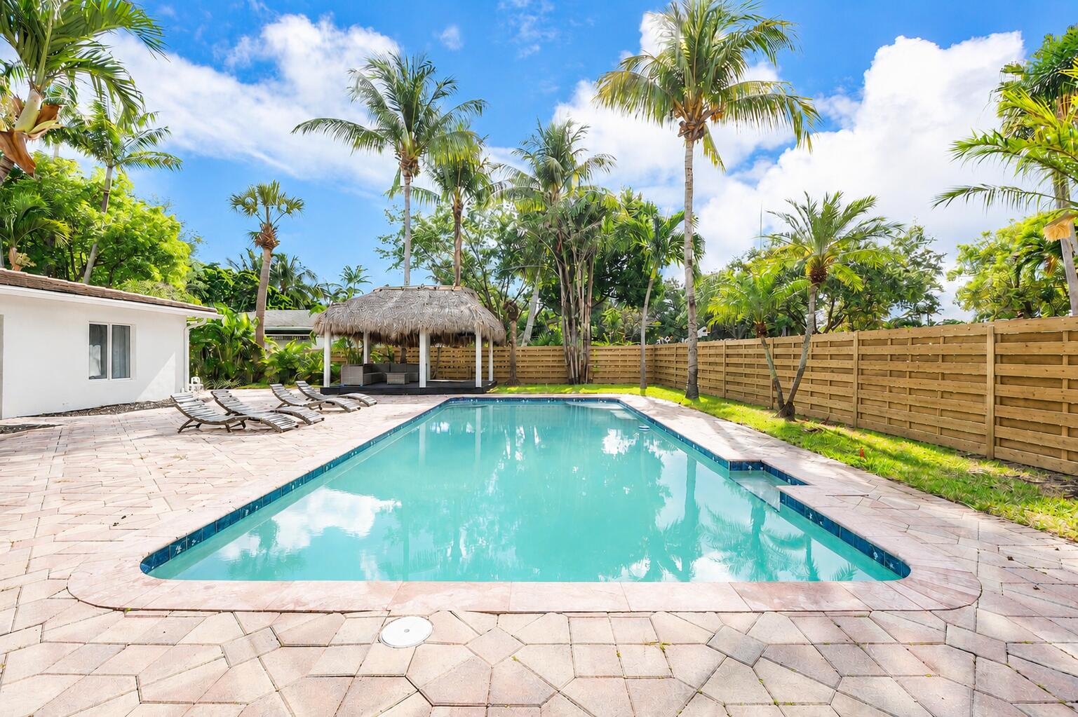 1900 NE 16th, Fort Lauderdale FL 33305