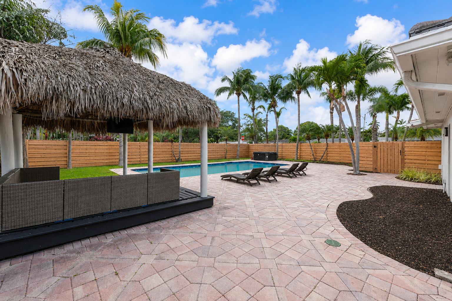 1900 NE 16th, Fort Lauderdale FL 33305
