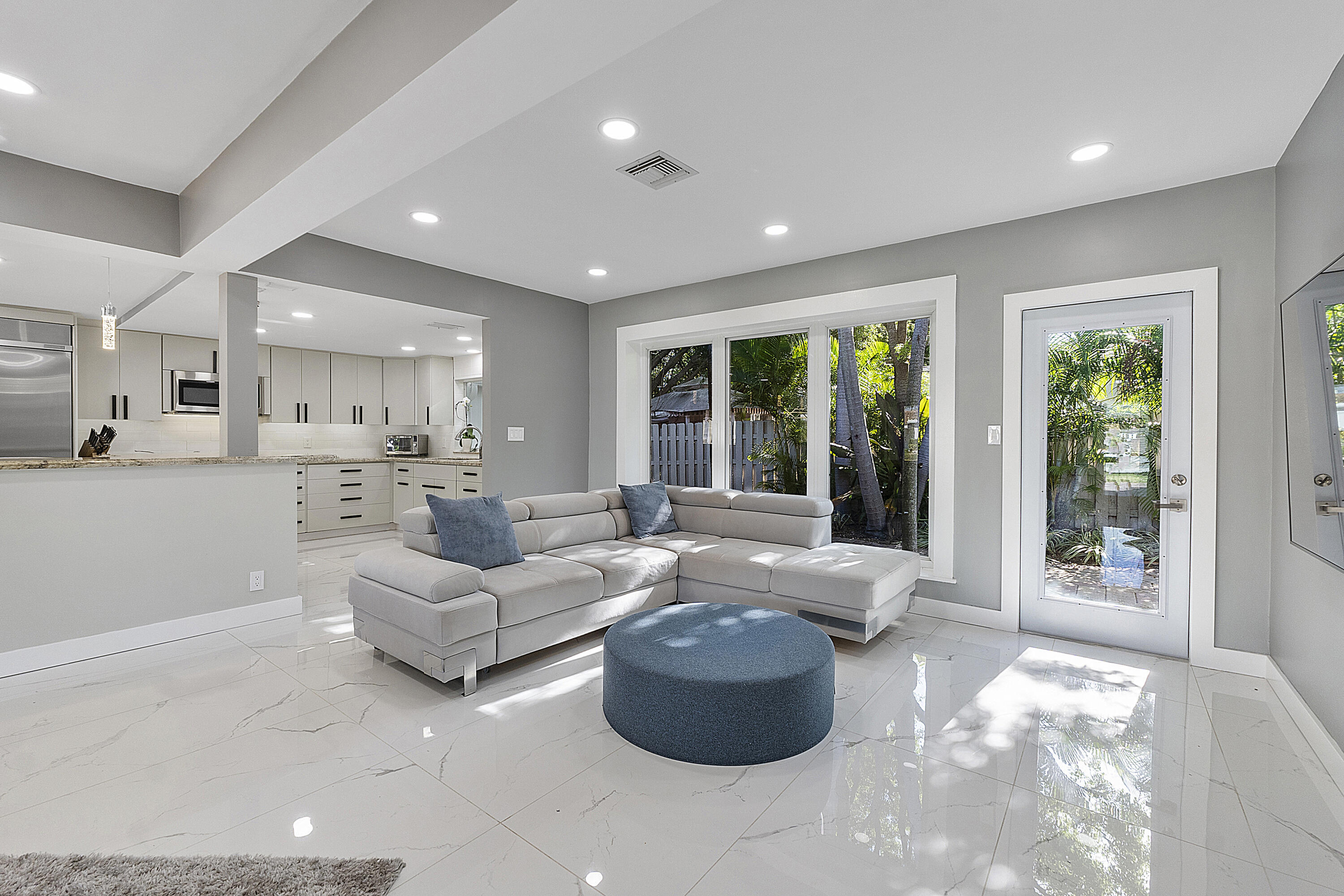 1900 NE 16th, Fort Lauderdale FL 33305