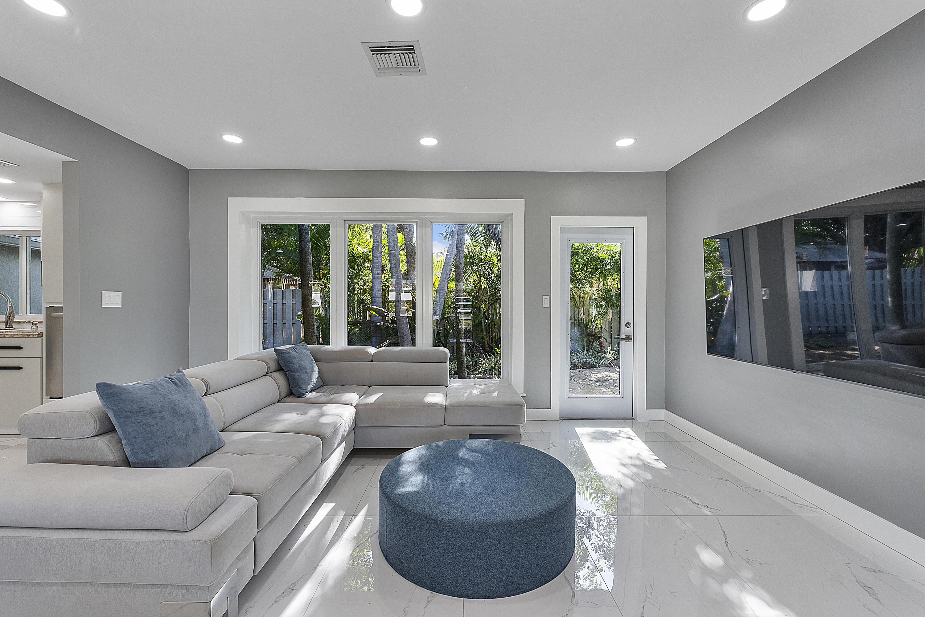 1900 NE 16th, Fort Lauderdale FL 33305