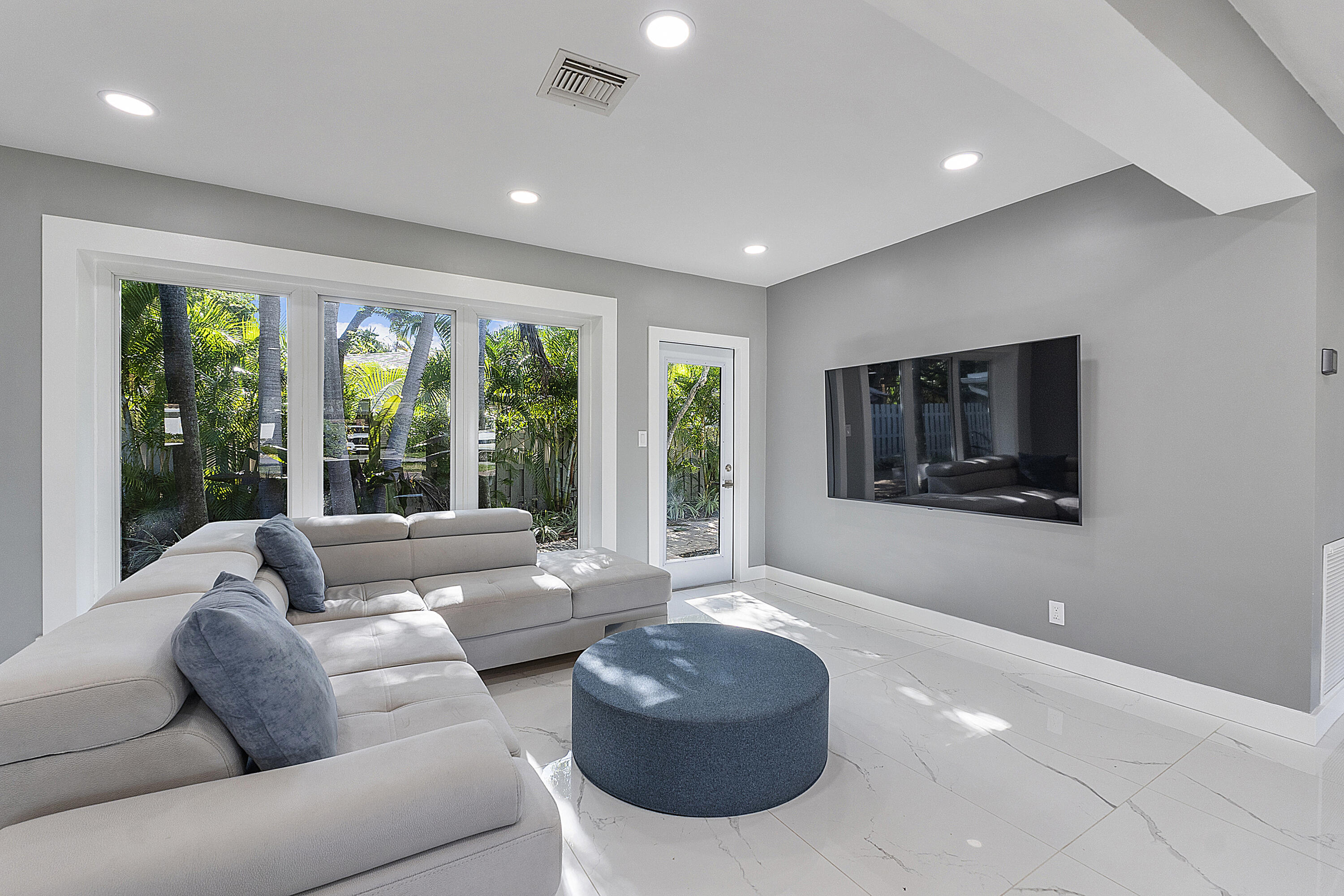 1900 NE 16th, Fort Lauderdale FL 33305