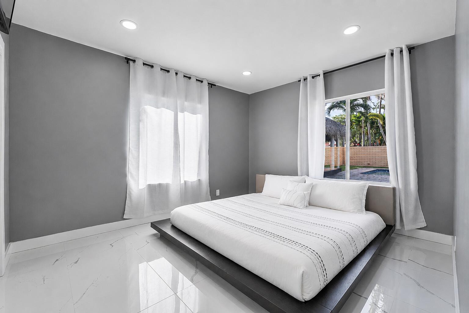 1900 NE 16th, Fort Lauderdale FL 33305