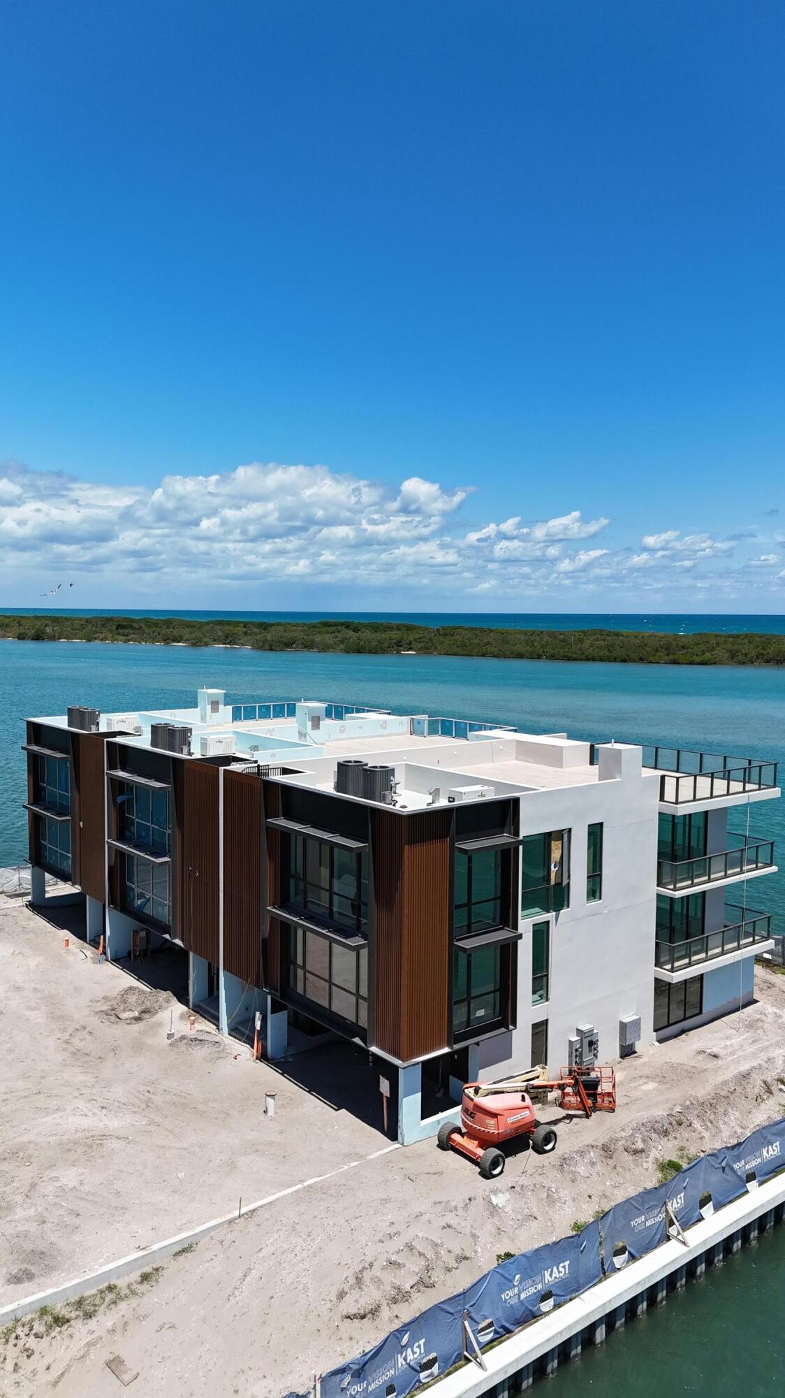 12450 SE Crystal Cove #13, Jupiter FL 33469