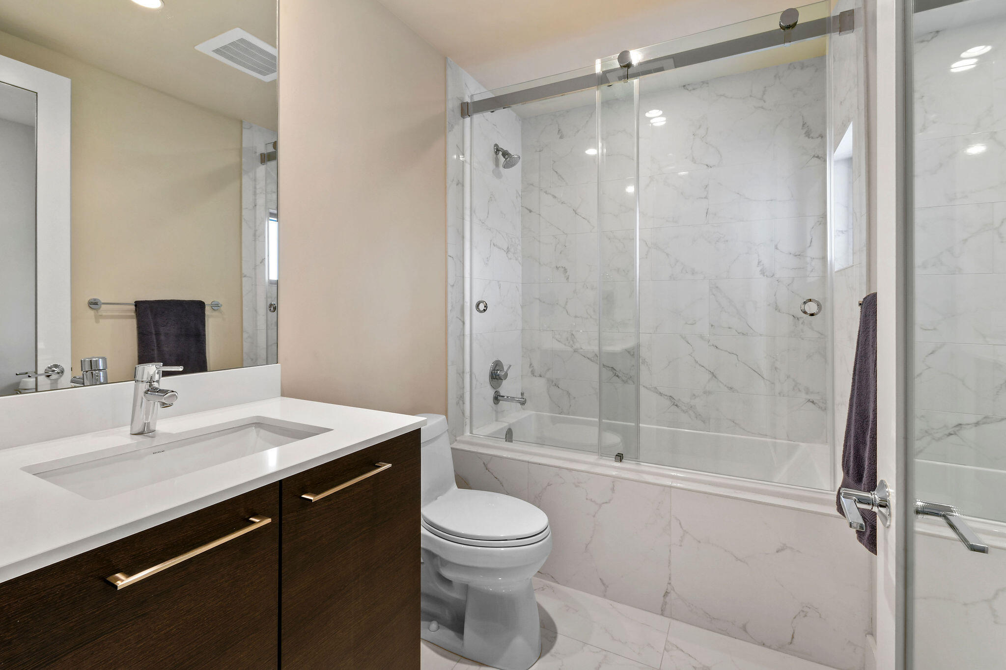 1 Water Club #1602, North Palm Beach FL 33408