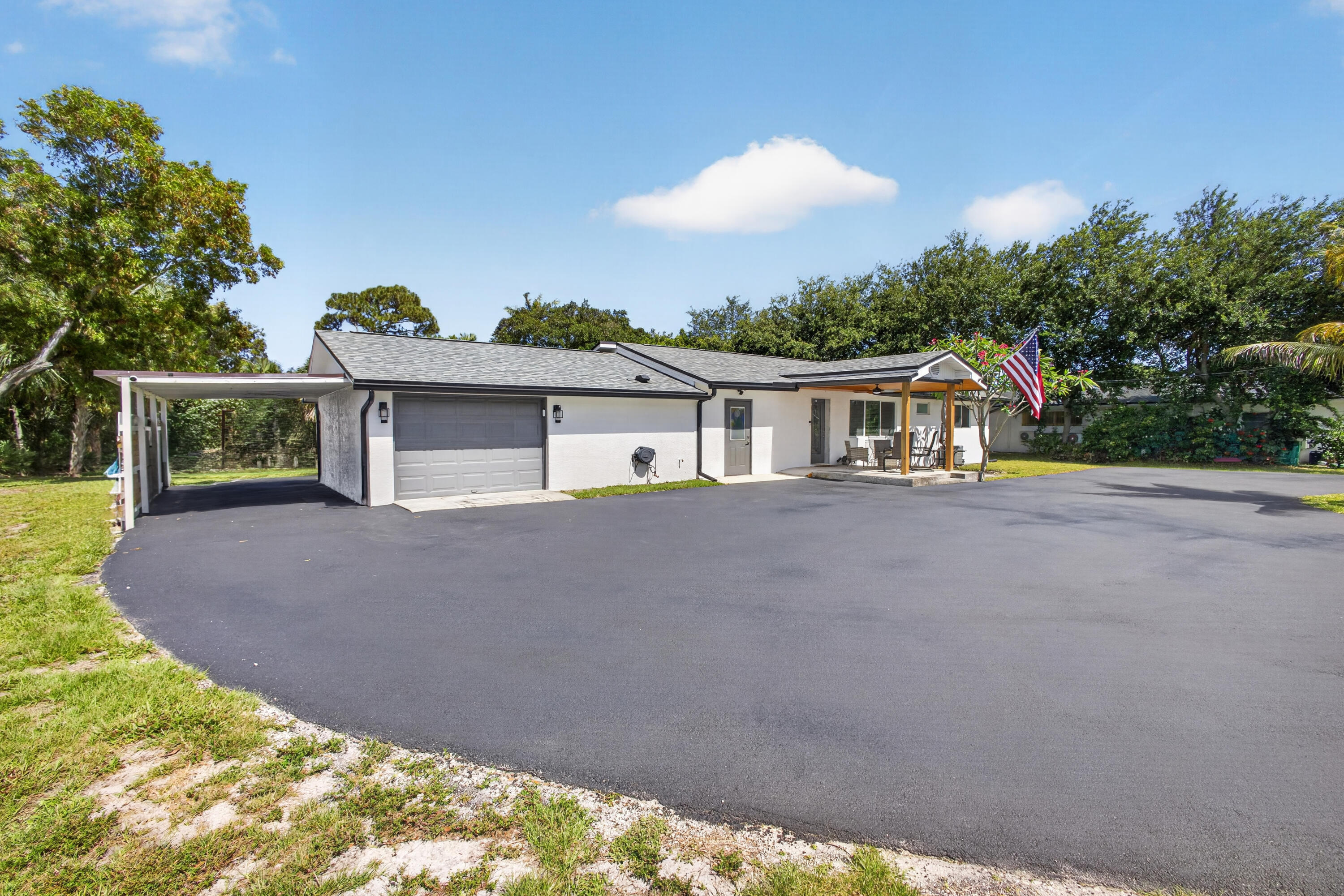 5500 West, Mangonia Park FL 33407