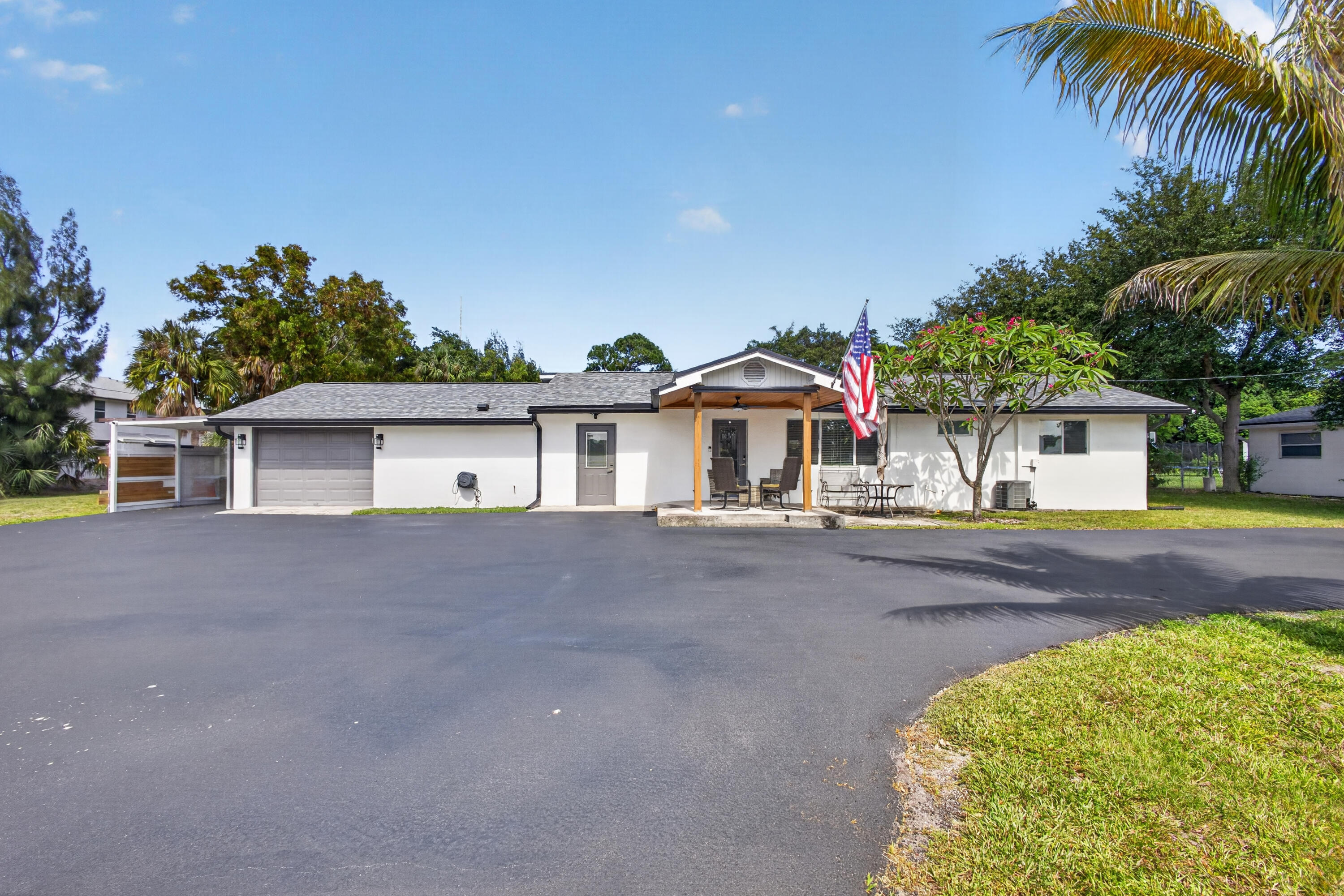 5500 West, Mangonia Park FL 33407