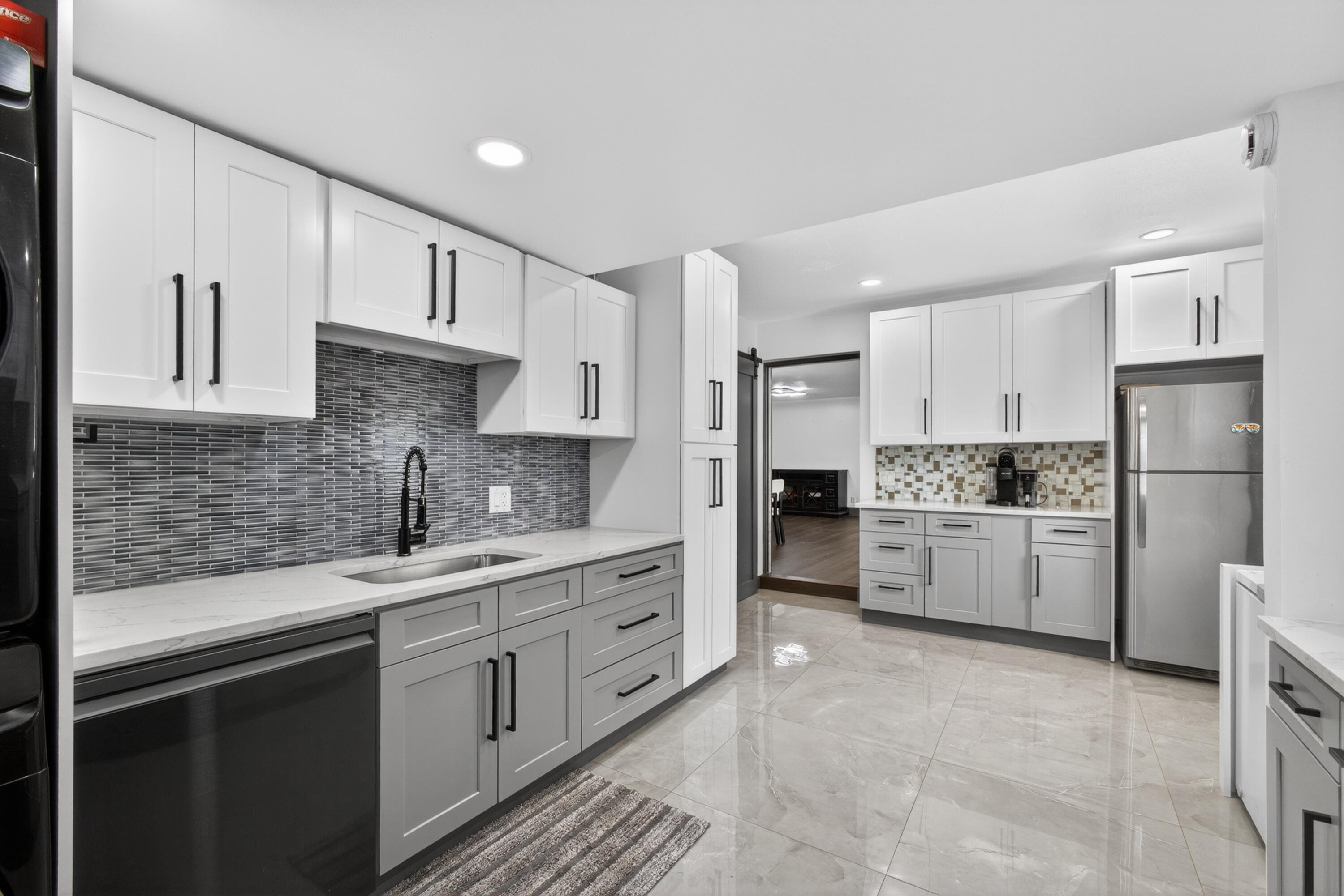 5500 West, Mangonia Park FL 33407