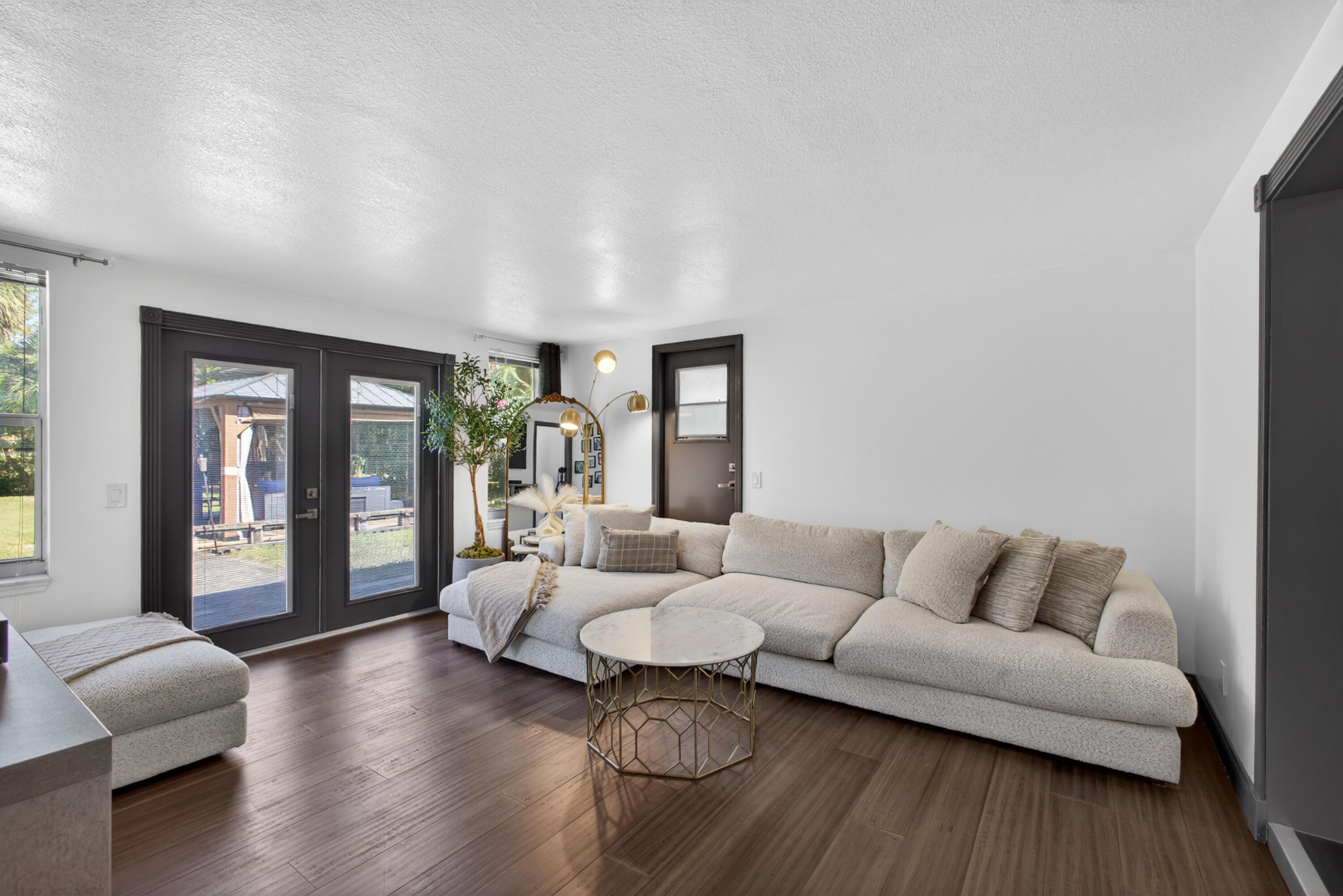 5500 West, Mangonia Park FL 33407