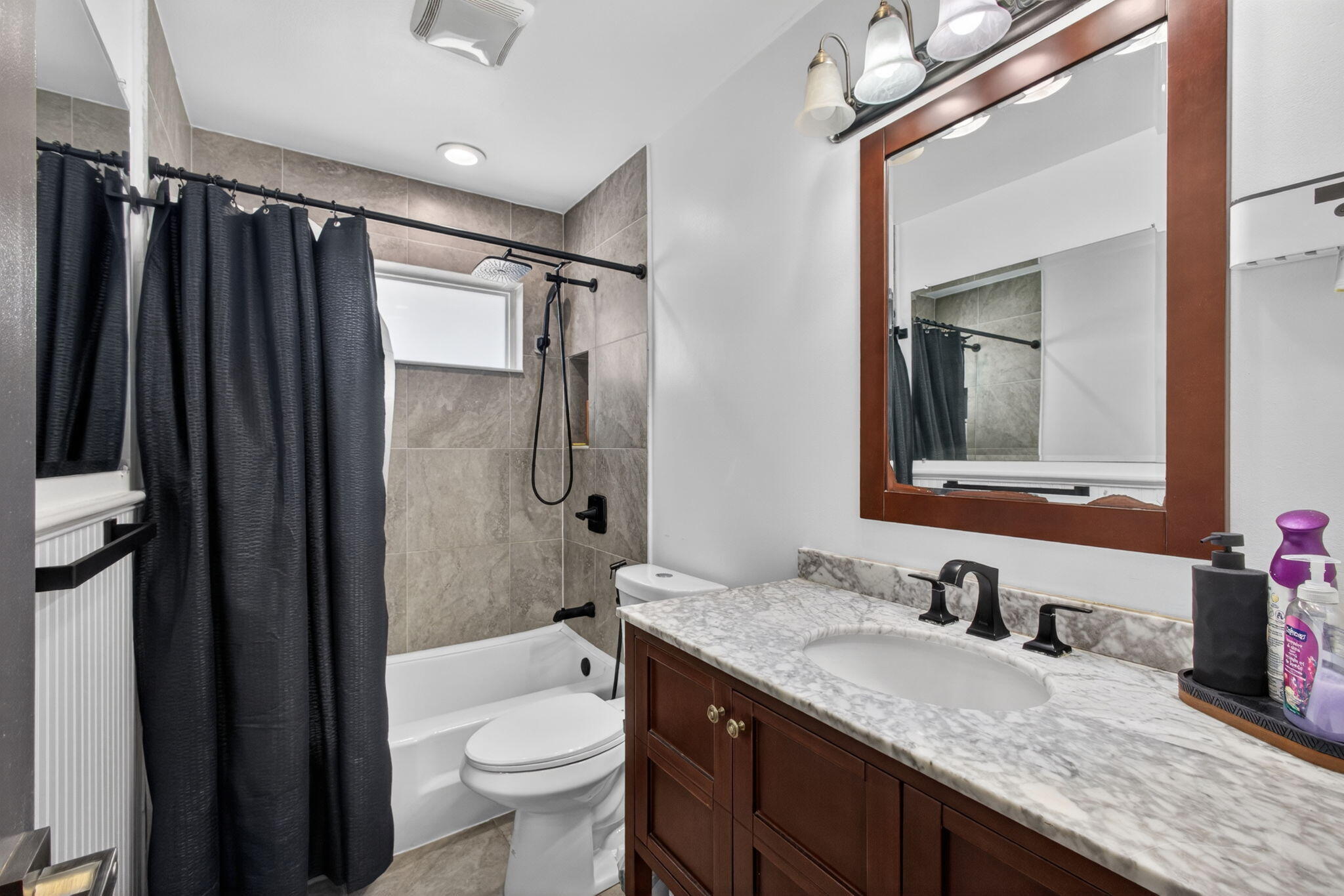 5500 West, Mangonia Park FL 33407