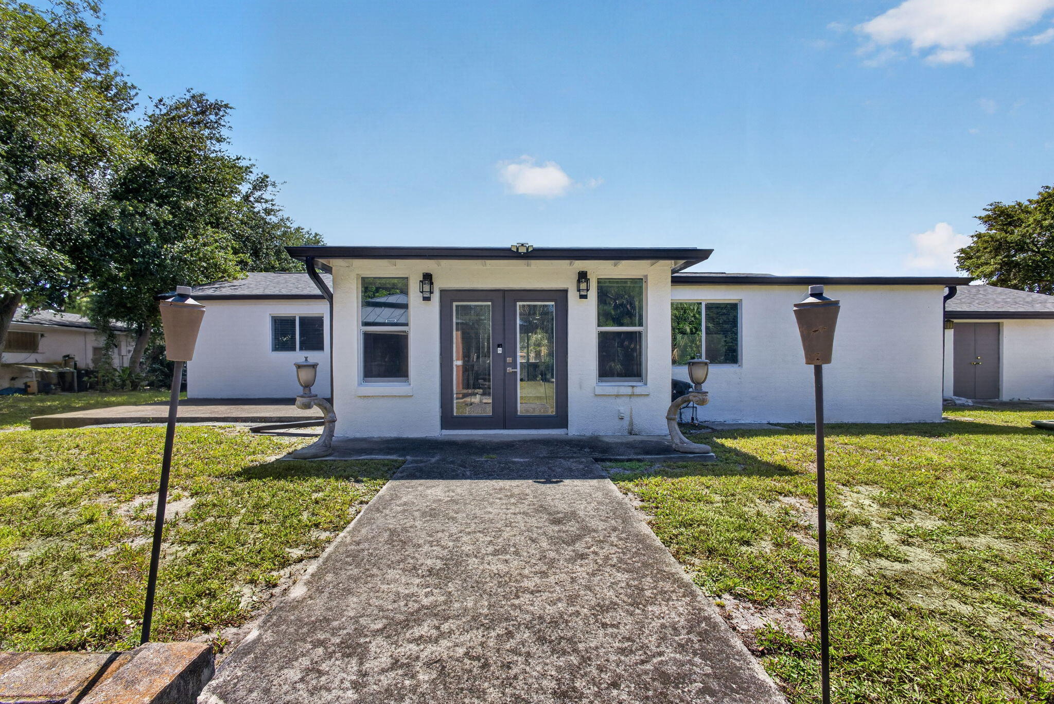 5500 West, Mangonia Park FL 33407