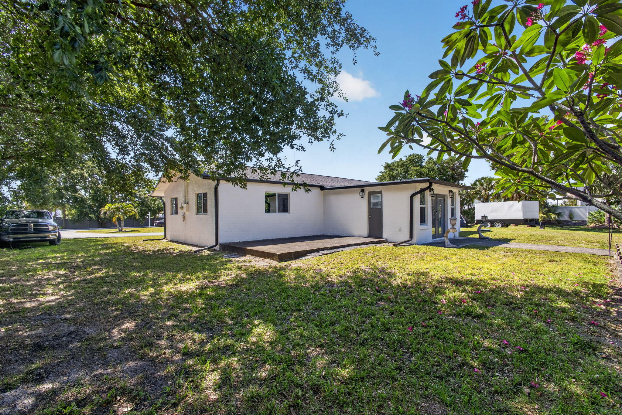 5500 West, Mangonia Park FL 33407