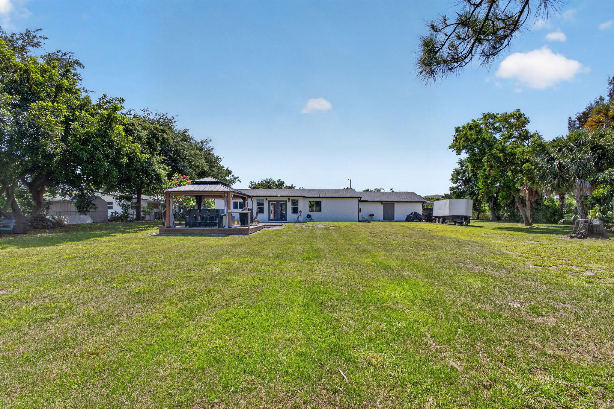 5500 West, Mangonia Park FL 33407