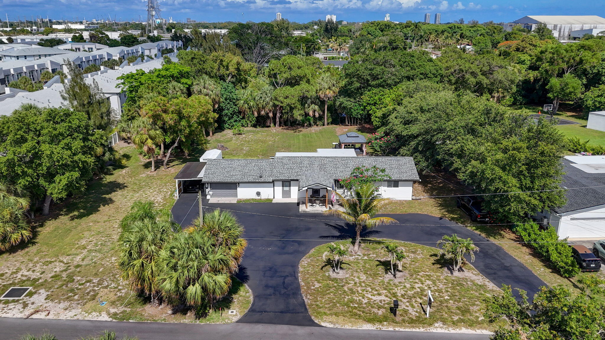 5500 West, Mangonia Park FL 33407