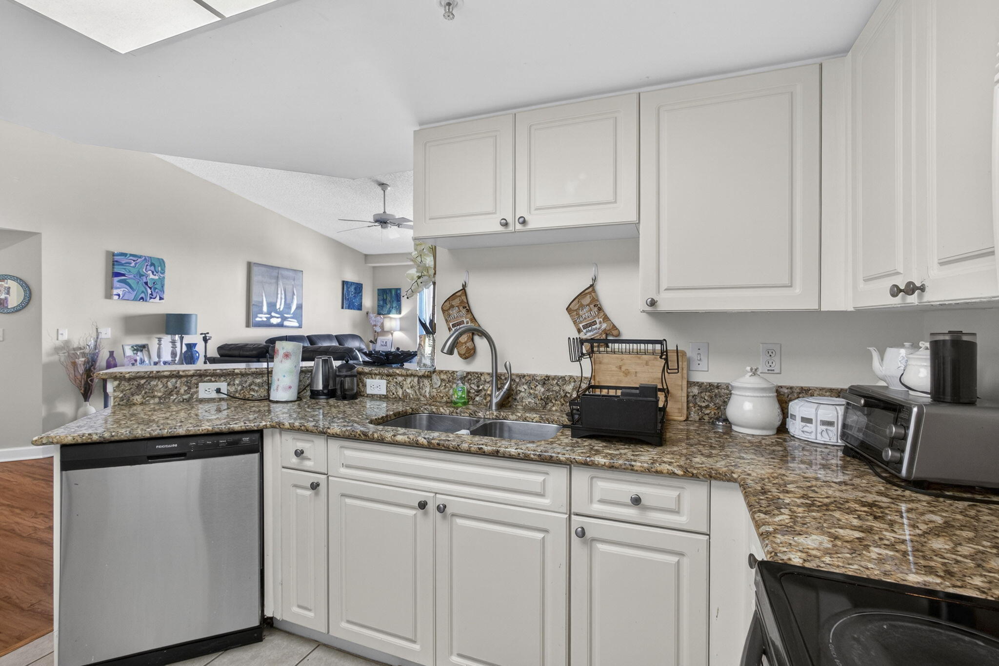 800 S Crestwood Ct #809, Royal Palm Beach FL 33411
