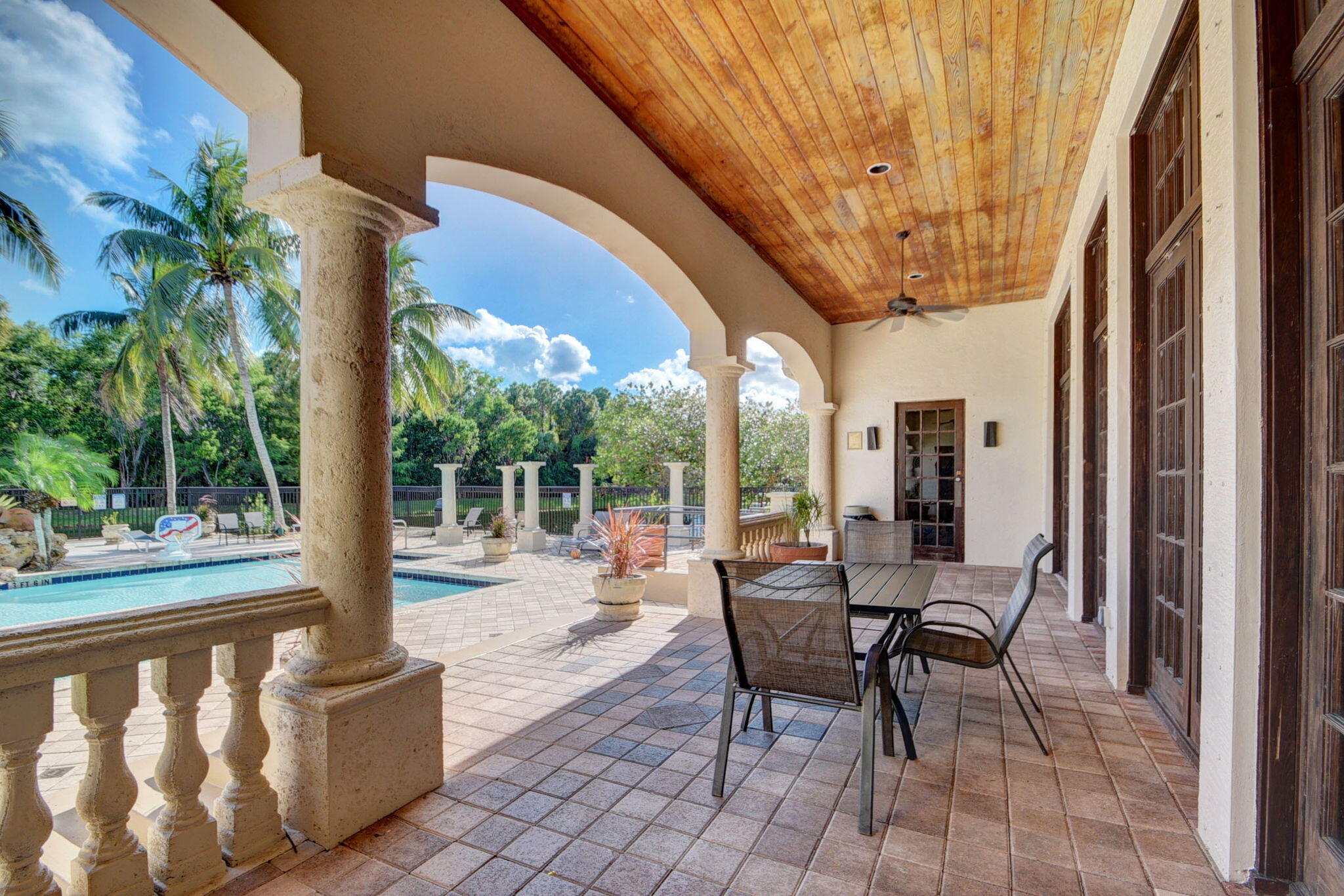 800 S Crestwood Ct #809, Royal Palm Beach FL 33411