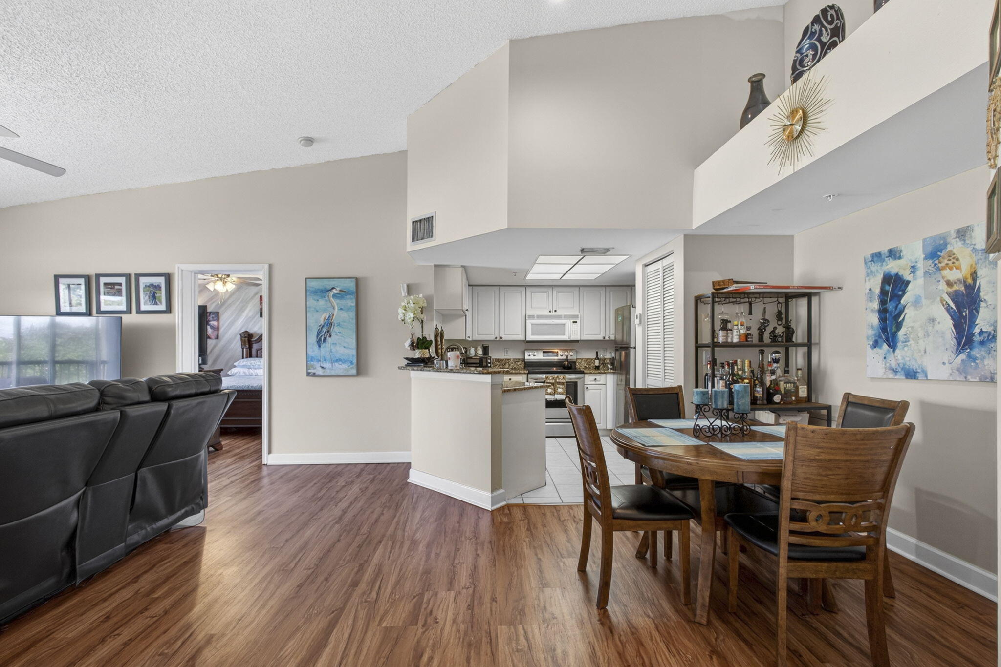 800 S Crestwood Ct #809, Royal Palm Beach FL 33411